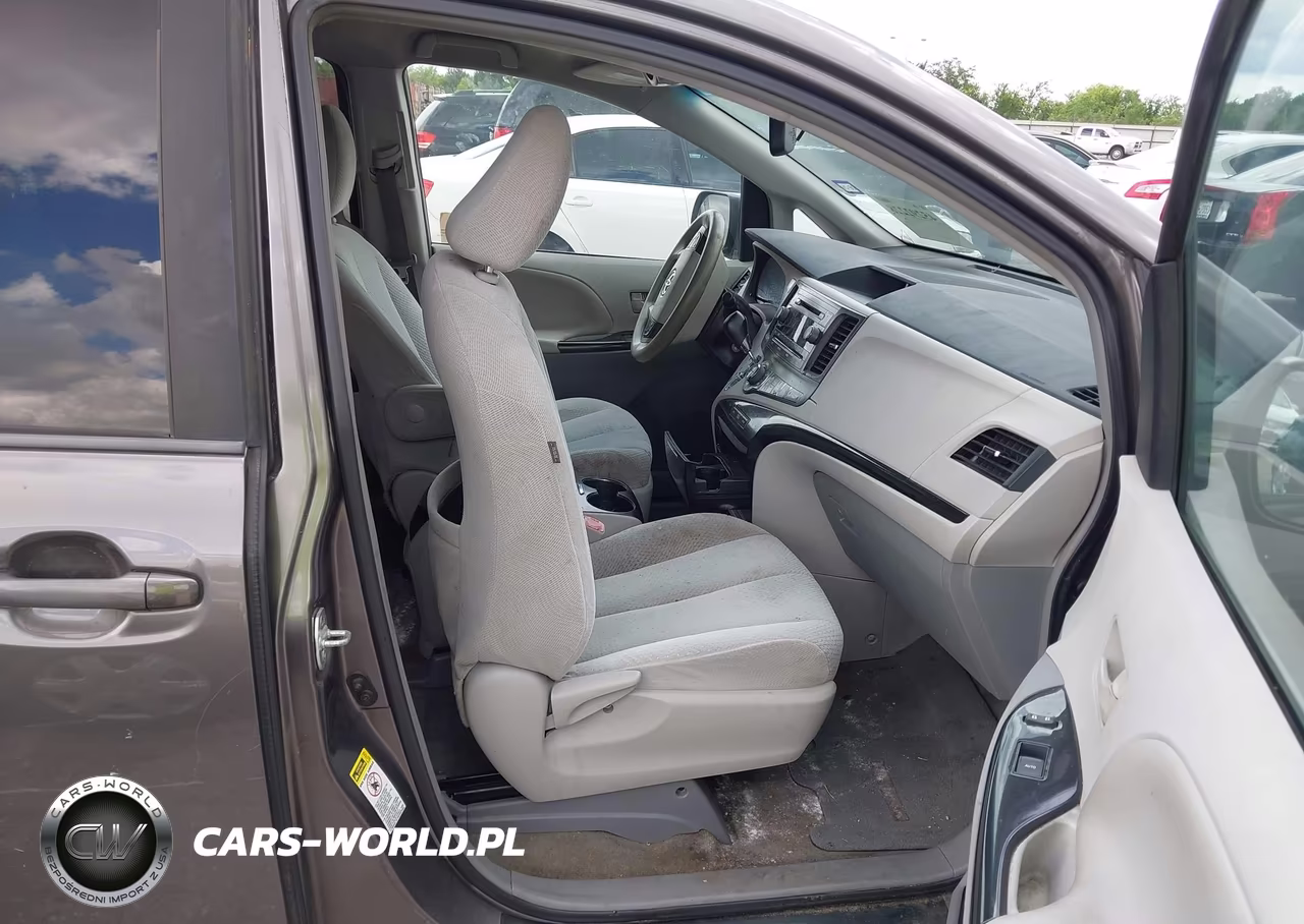 2014 Toyota Sienna Le V6 8 Passenger VIN:5TDKK3DC7ES480261 - 5