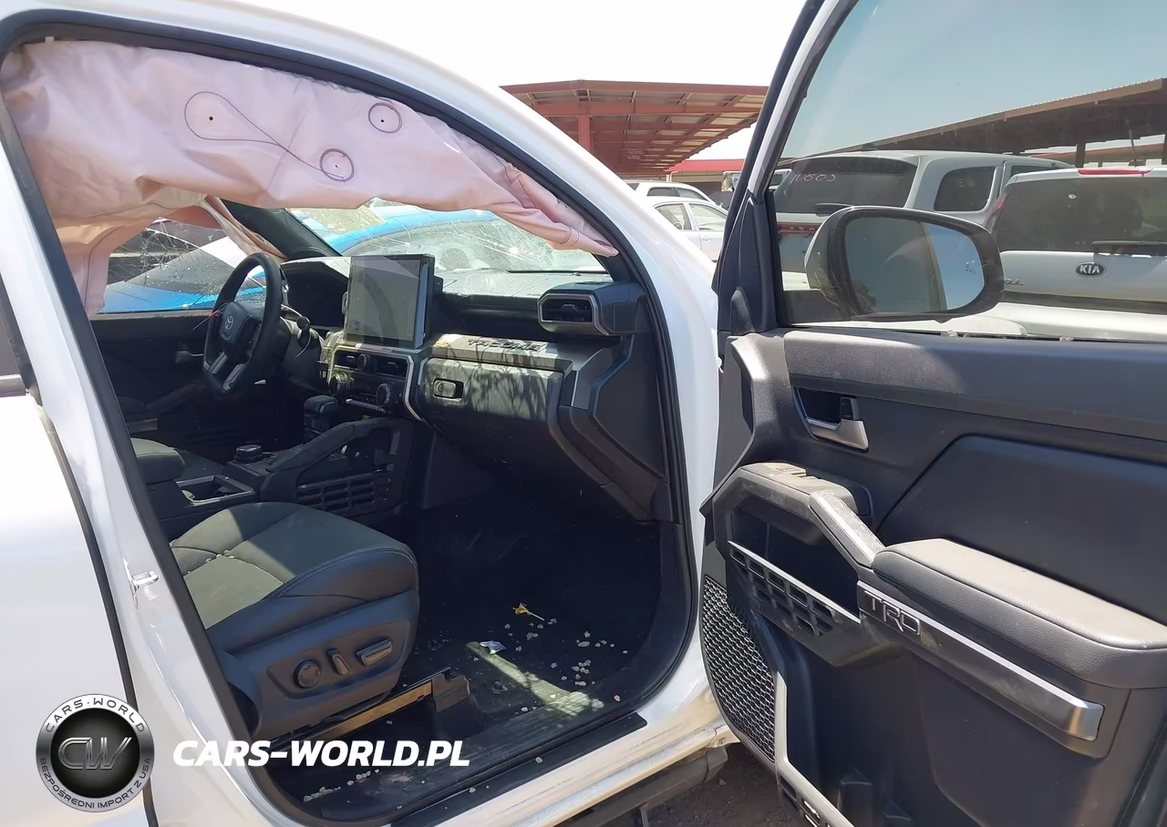 2025 Toyota Tacoma Trd Sport VIN:3TMLB5JN1SM195508 - 5