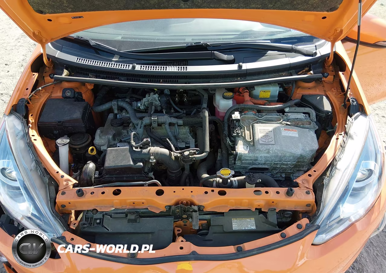 2015 Toyota Prius C Four VIN:JTDKDTB3XF1104245 - 10