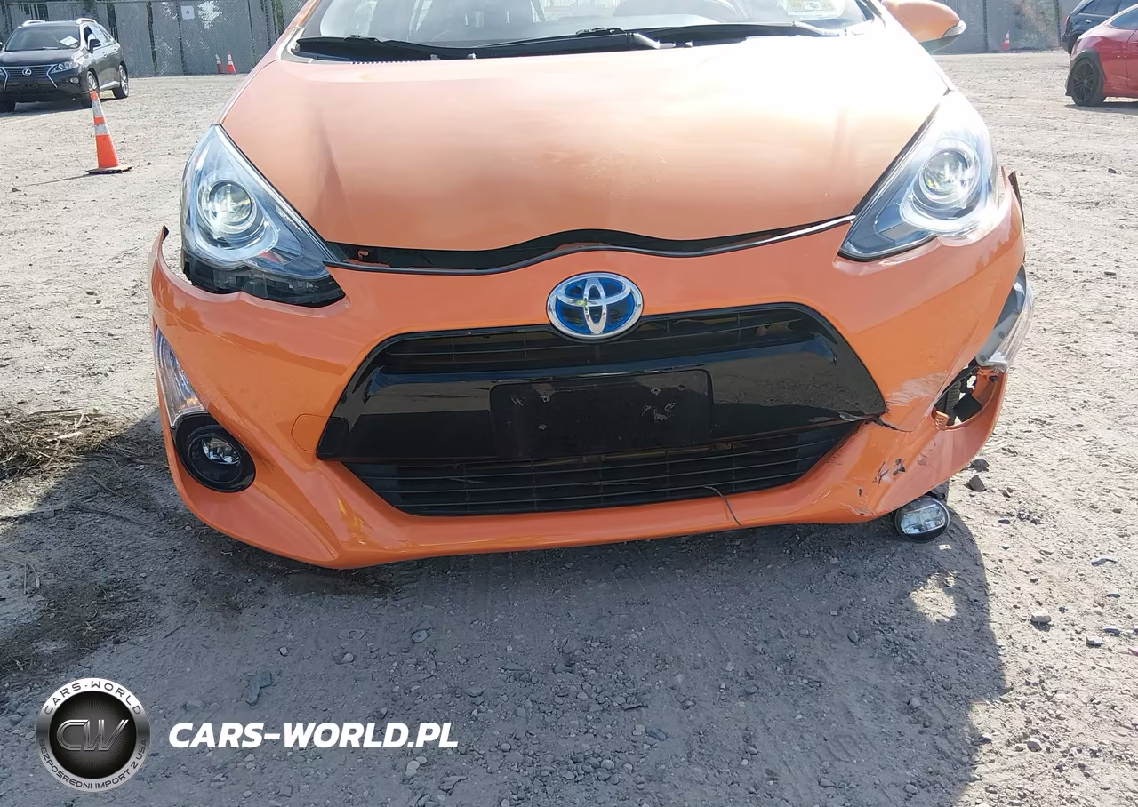 2015 Toyota Prius C Four VIN:JTDKDTB3XF1104245 - 6