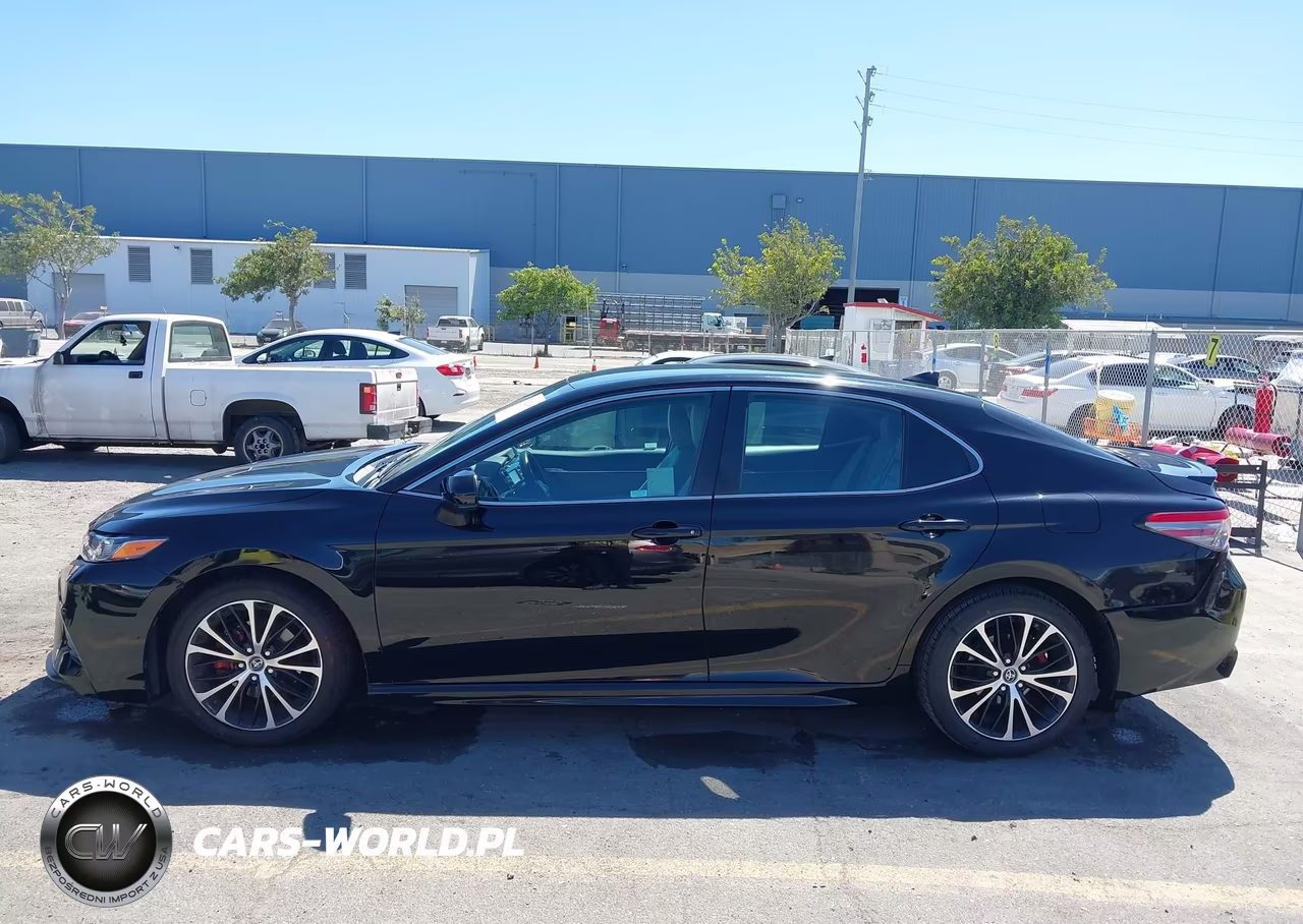 2019 Toyota Camry Se VIN:4T1B11HK8KU760136 - 14