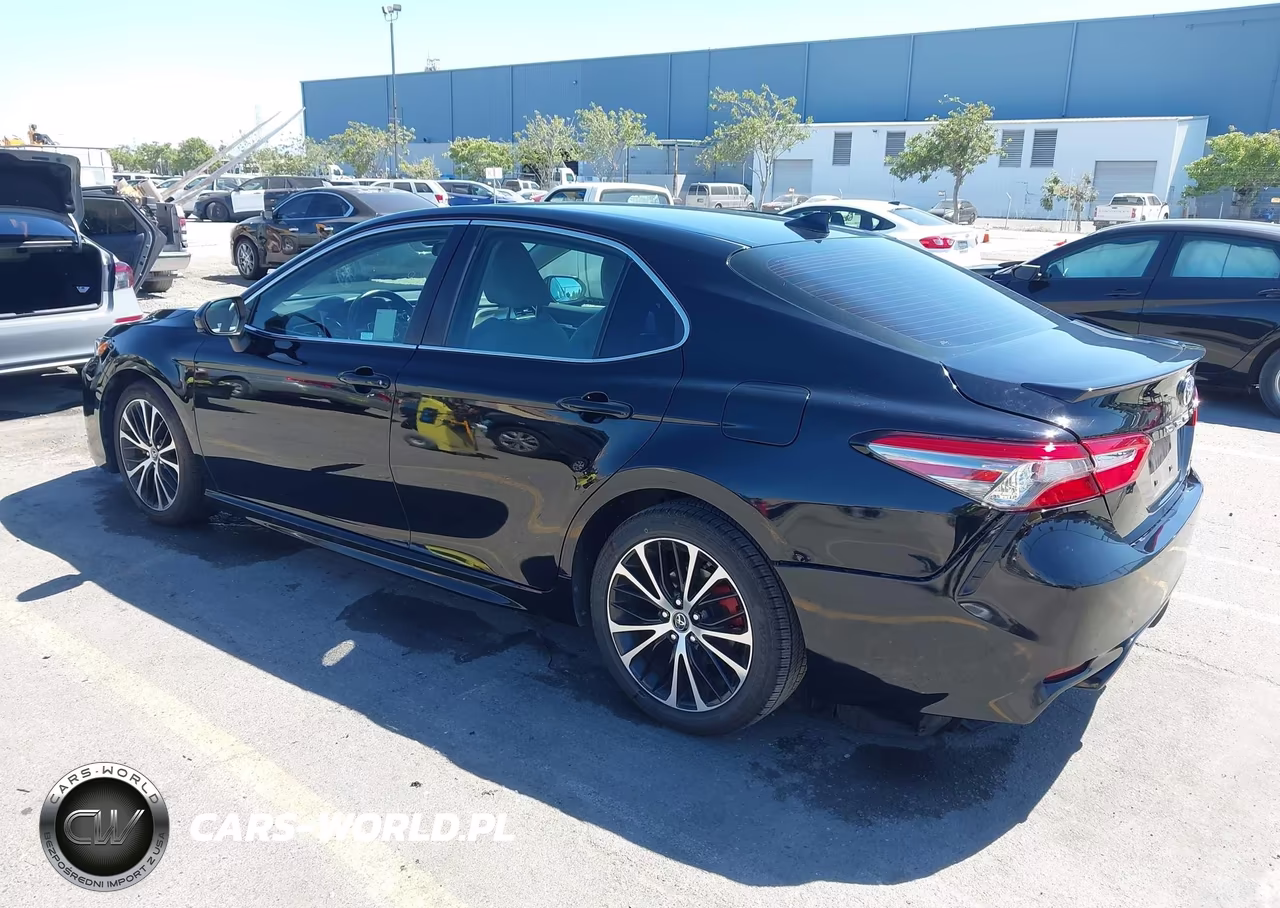 2019 Toyota Camry Se VIN:4T1B11HK8KU760136 - 3