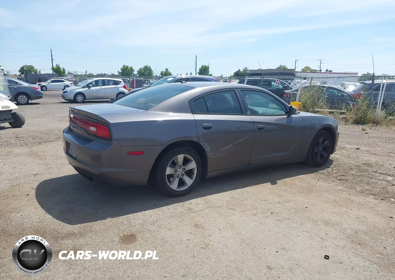 2013 Dodge Charger Se VIN:2C3CDXBG4DH552482 - 4