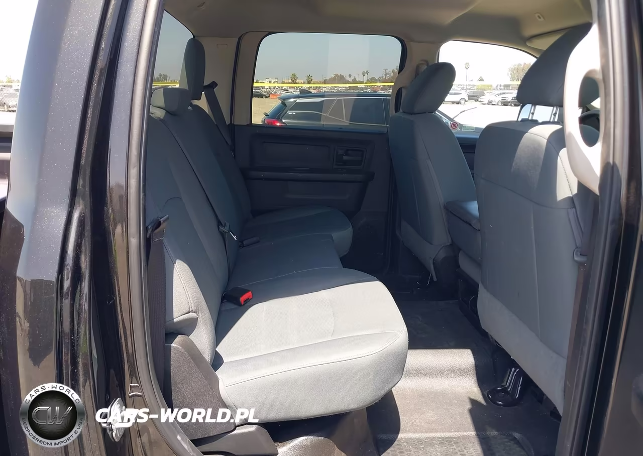 2017 Ram 3500 Tradesman 4X4 6'4 Box VIN:3C63R3CT8HG718985 - 8
