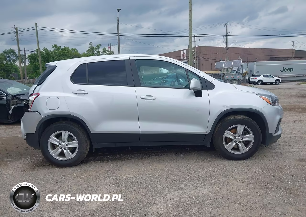 2019 Chevrolet Trax Ls VIN:3GNCJKSB2KL365474 - 13
