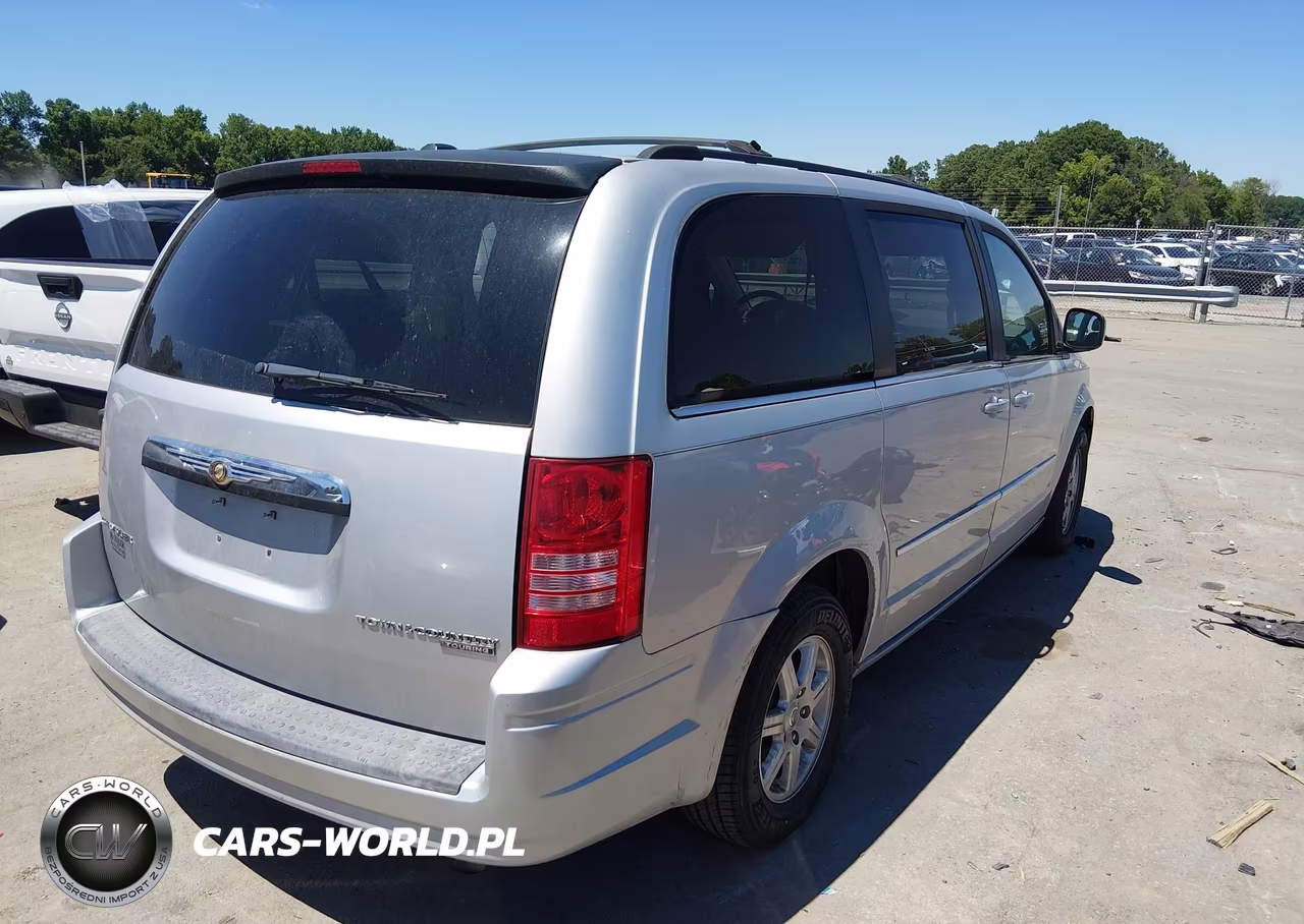 2010 Chrysler Town & Country Touring VIN:2A4RR5D12AR413617 - 4