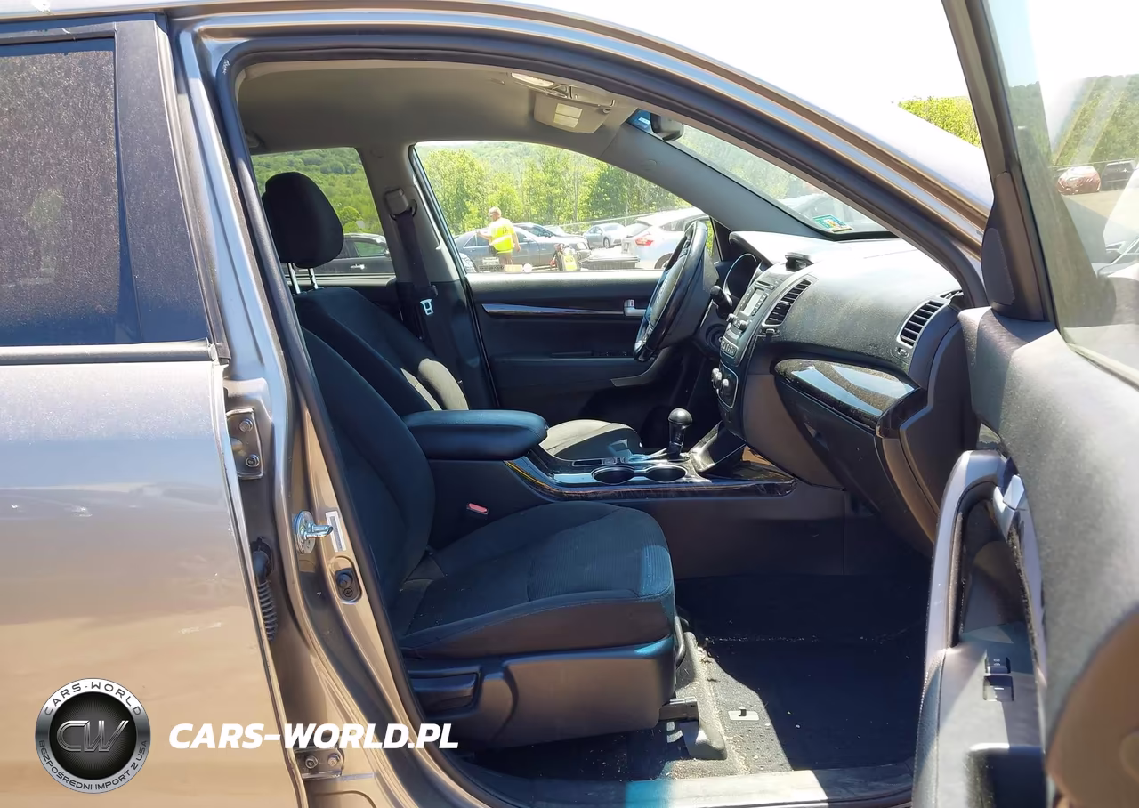 2015 Kia Sorento Lx VIN:5XYKT4A61FG595518 - 5
