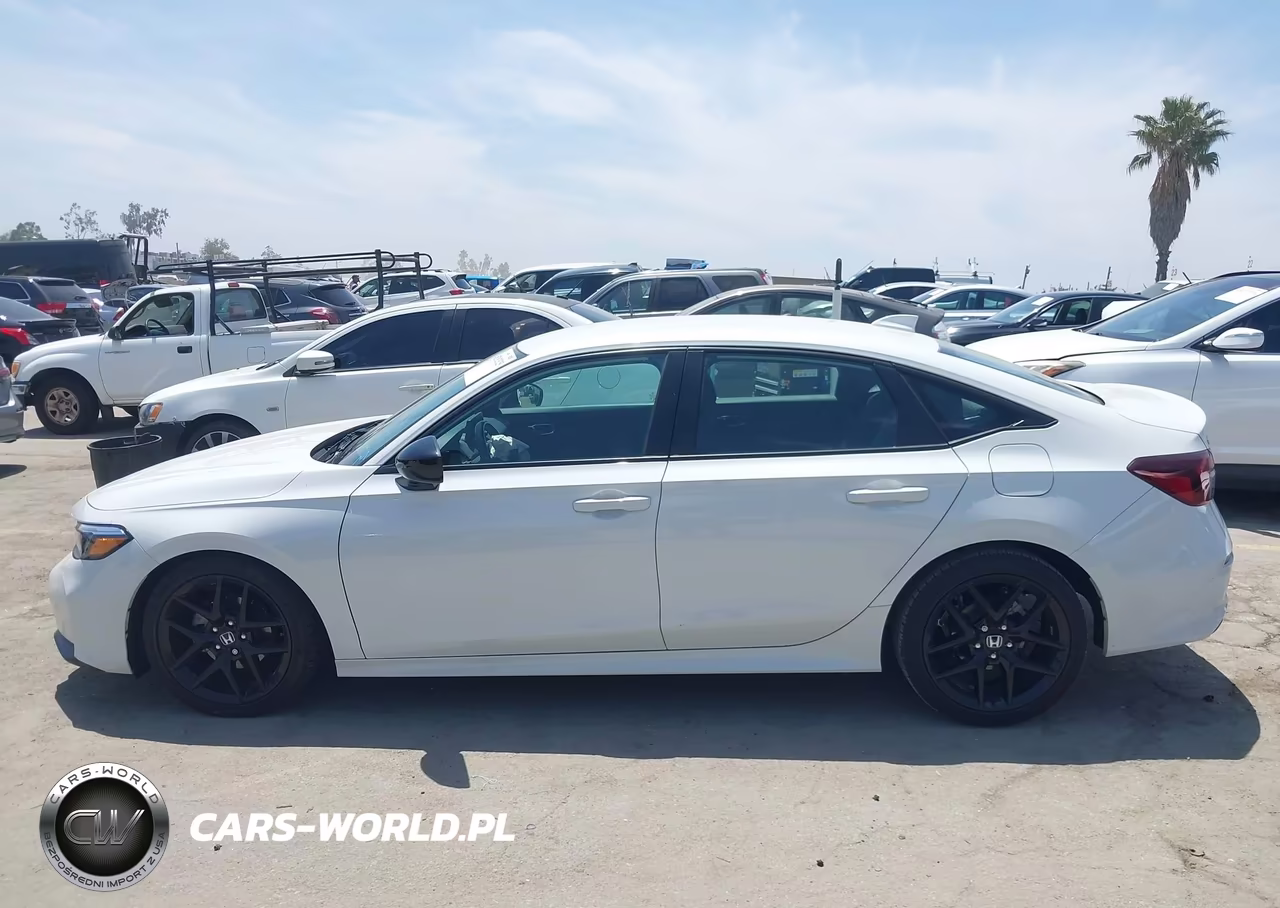 2025 Honda Civic Sport VIN:2HGFE2F5XSH572932 - 14