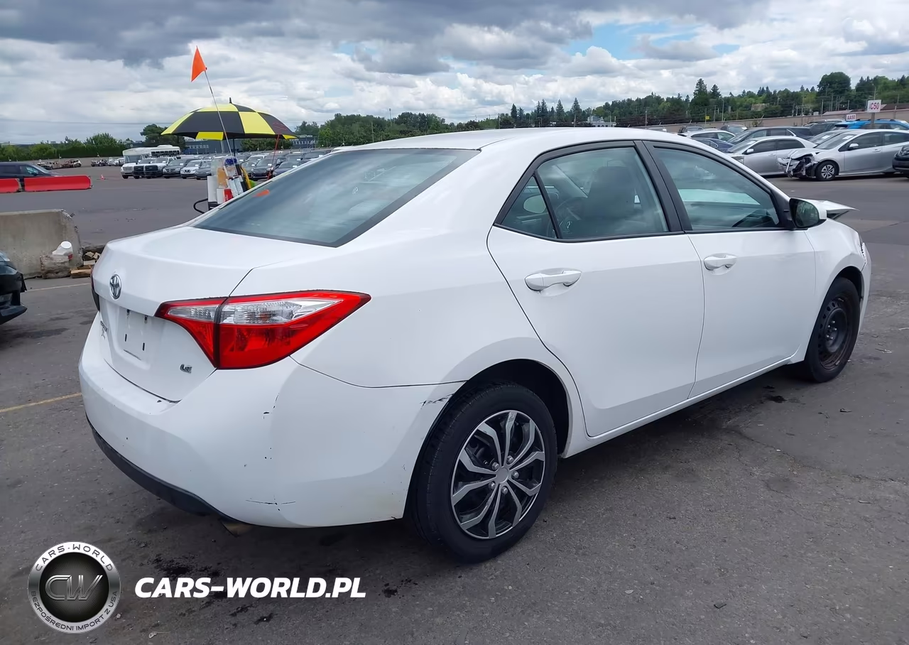 2015 Toyota Corolla Le VIN:2T1BURHE5FC409207 - 4