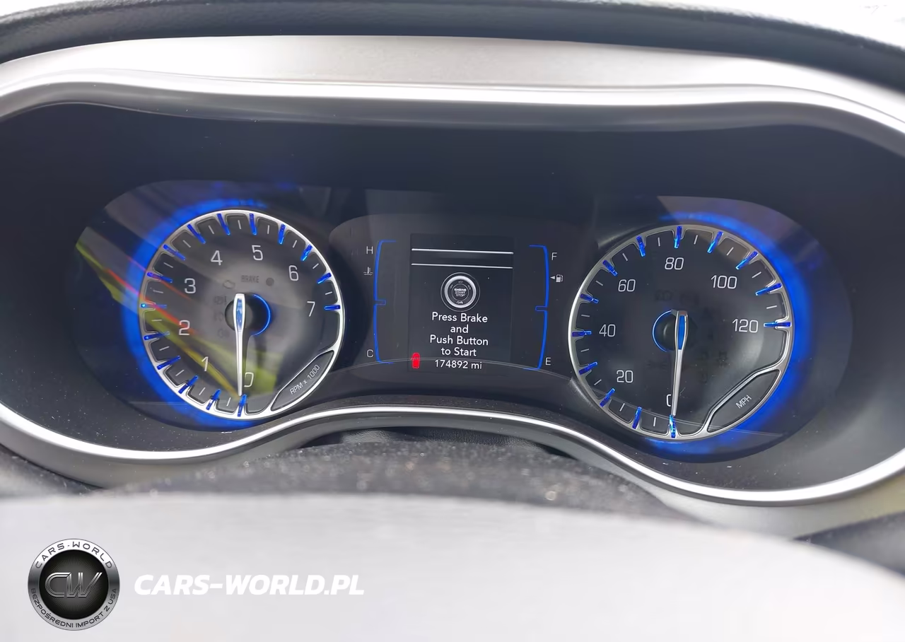 2019 Chrysler Pacifica Touring Plus VIN:2C4RC1FG8KR633332 - 7