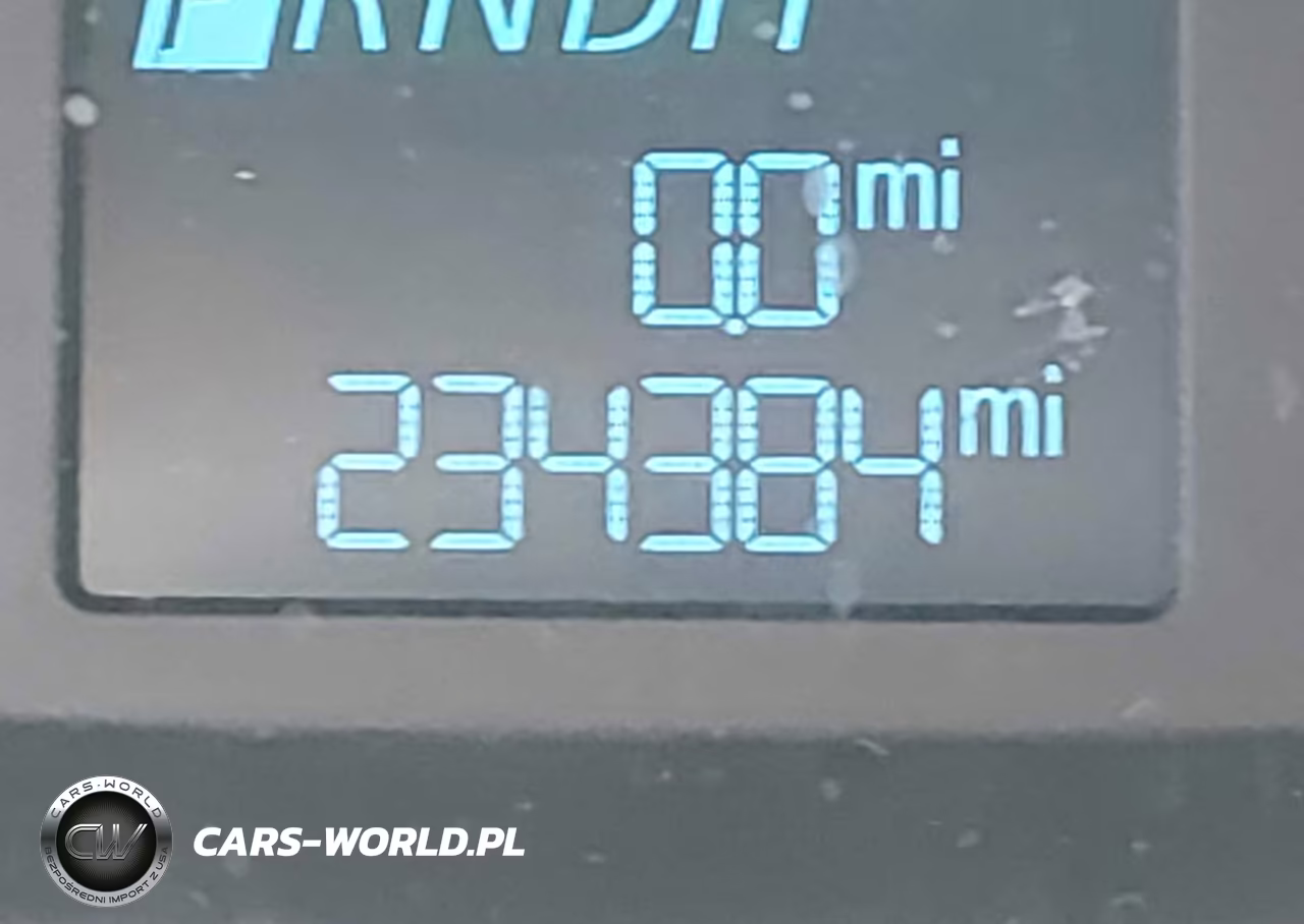 2017 Ford Transit-150 VIN:1FTYE1ZM2HKA49197 - 16