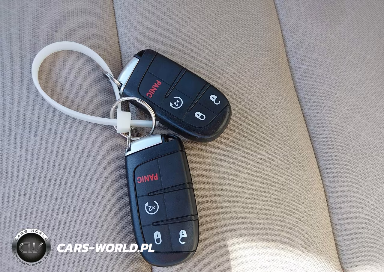 2019 Jeep Grand Cherokee Laredo E 4X4 VIN:1C4RJFAG3KC837037 - 11