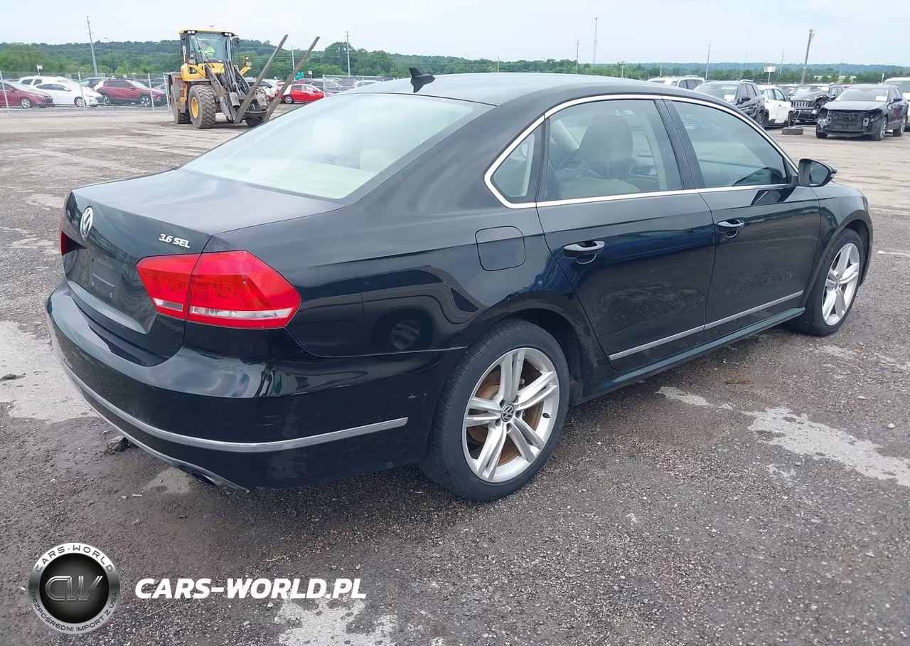 2012 Volkswagen Passat 3.6L V6 Sel Premium VIN:1VWCM7A33CC066576 - 4