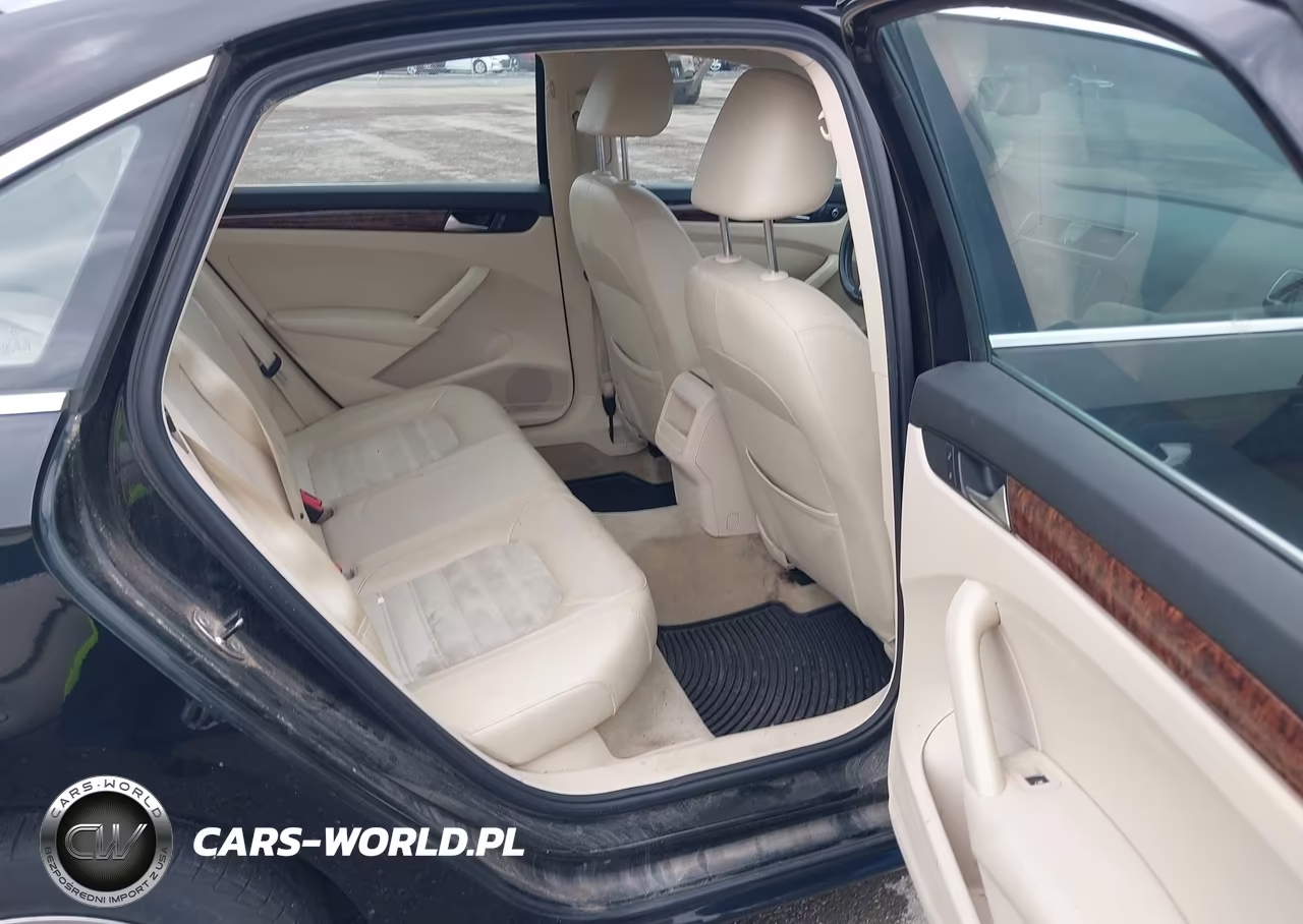 2012 Volkswagen Passat 3.6L V6 Sel Premium VIN:1VWCM7A33CC066576 - 8