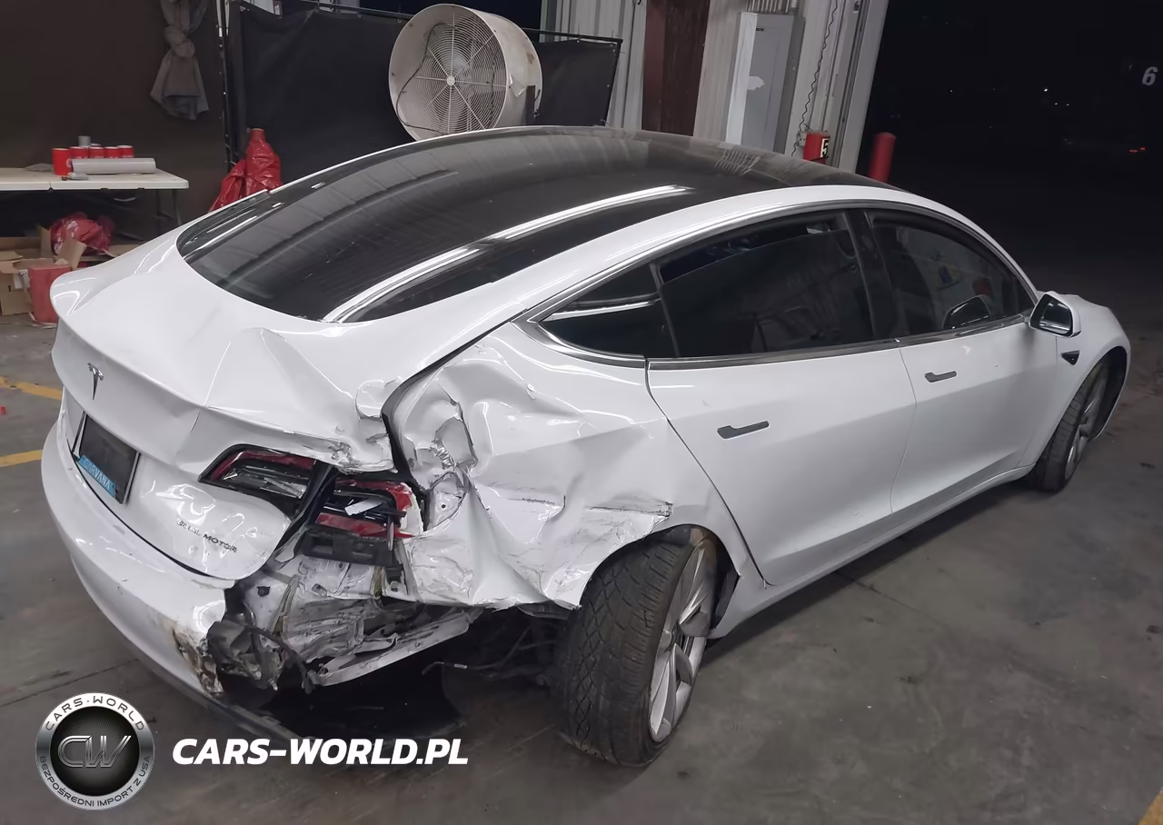 2019 Tesla Model 3 Long Range-Performance VIN:5YJ3E1EB5KF469443 - 4