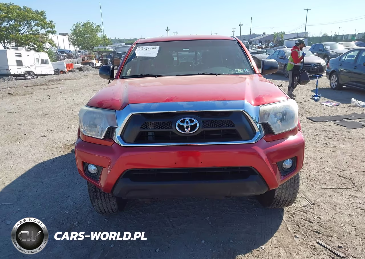 2015 Toyota Tacoma Base V6 VIN:3TMLU4EN7FM165577 - 11
