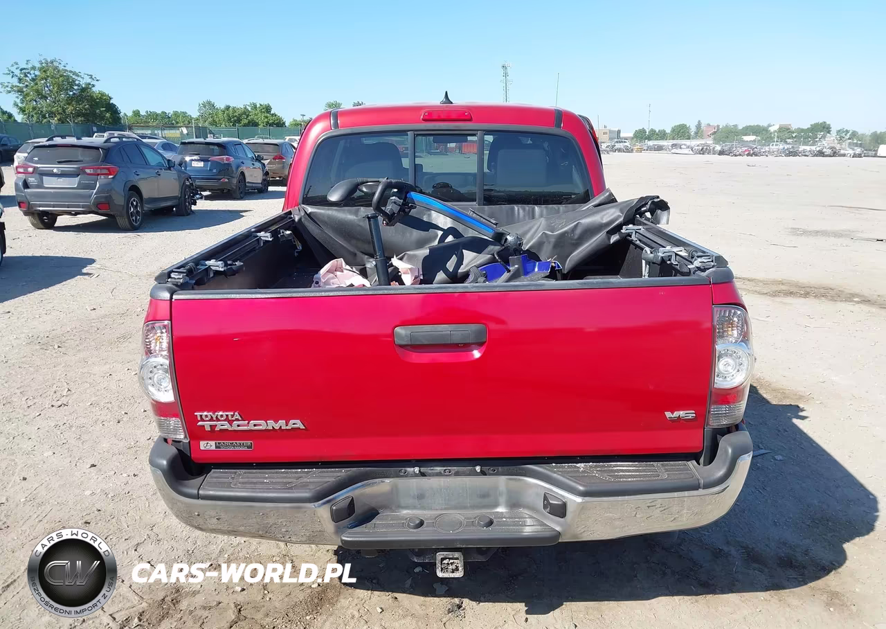 2015 Toyota Tacoma Base V6 VIN:3TMLU4EN7FM165577 - 15