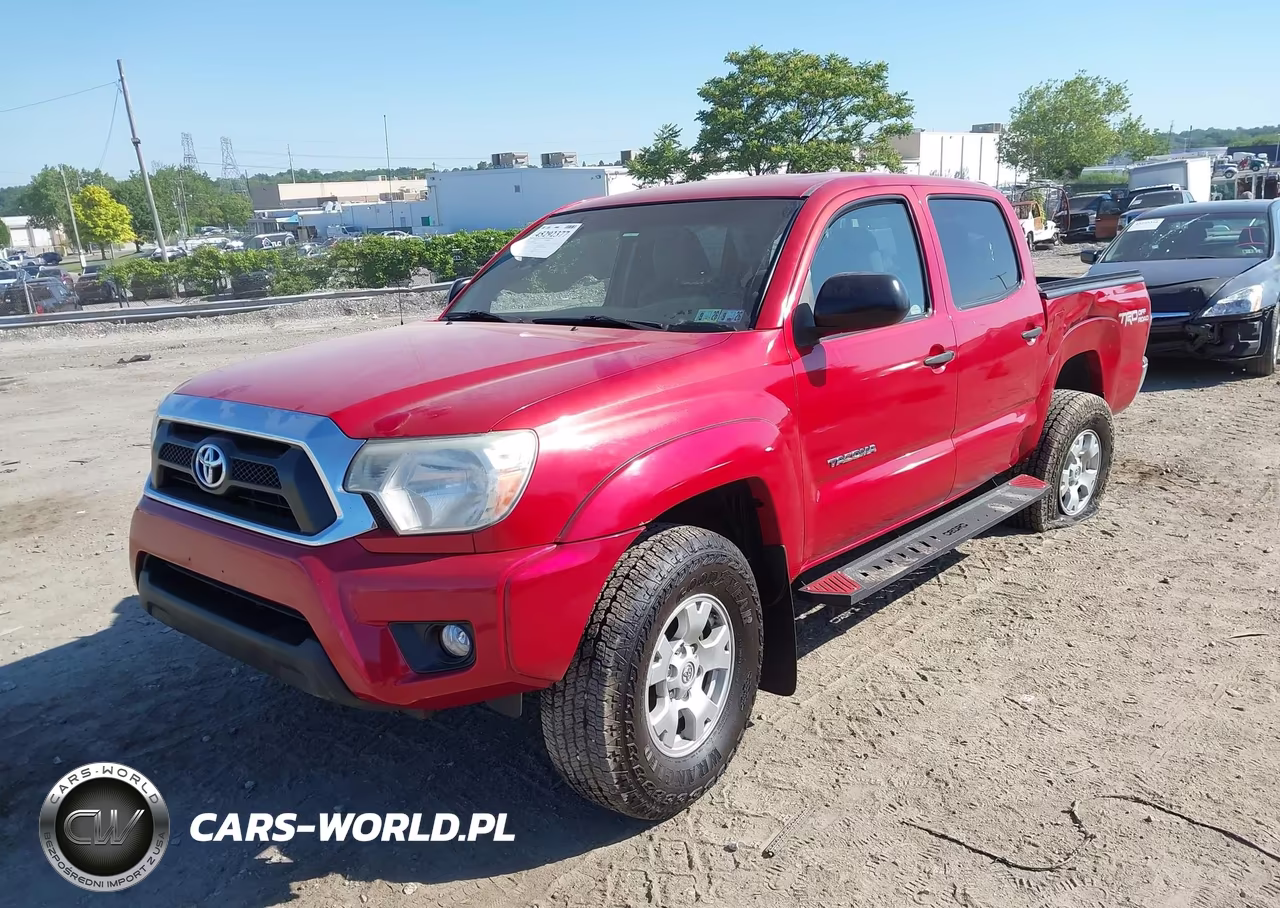 2015 Toyota Tacoma Base V6 VIN:3TMLU4EN7FM165577 - 2