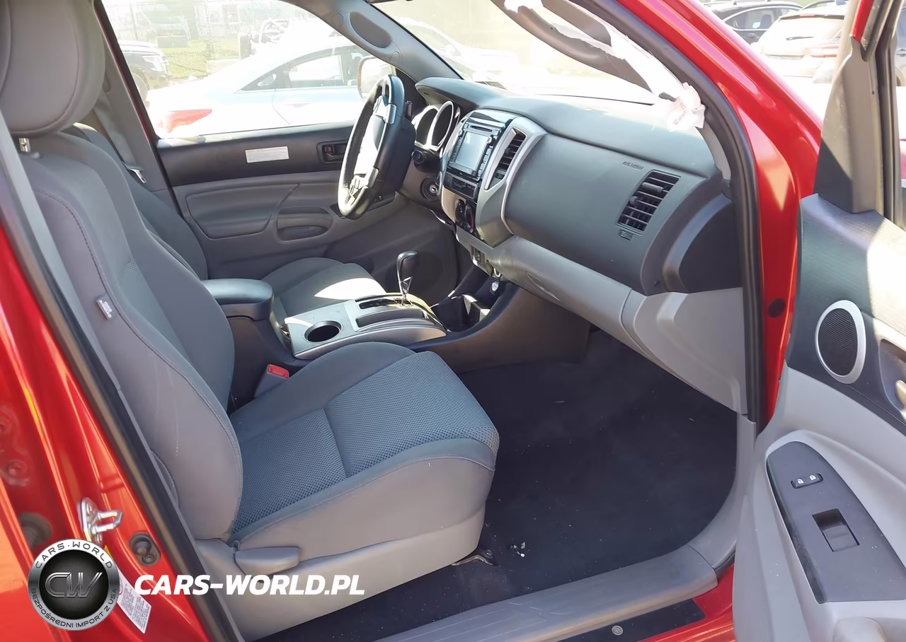 2015 Toyota Tacoma Base V6 VIN:3TMLU4EN7FM165577 - 5