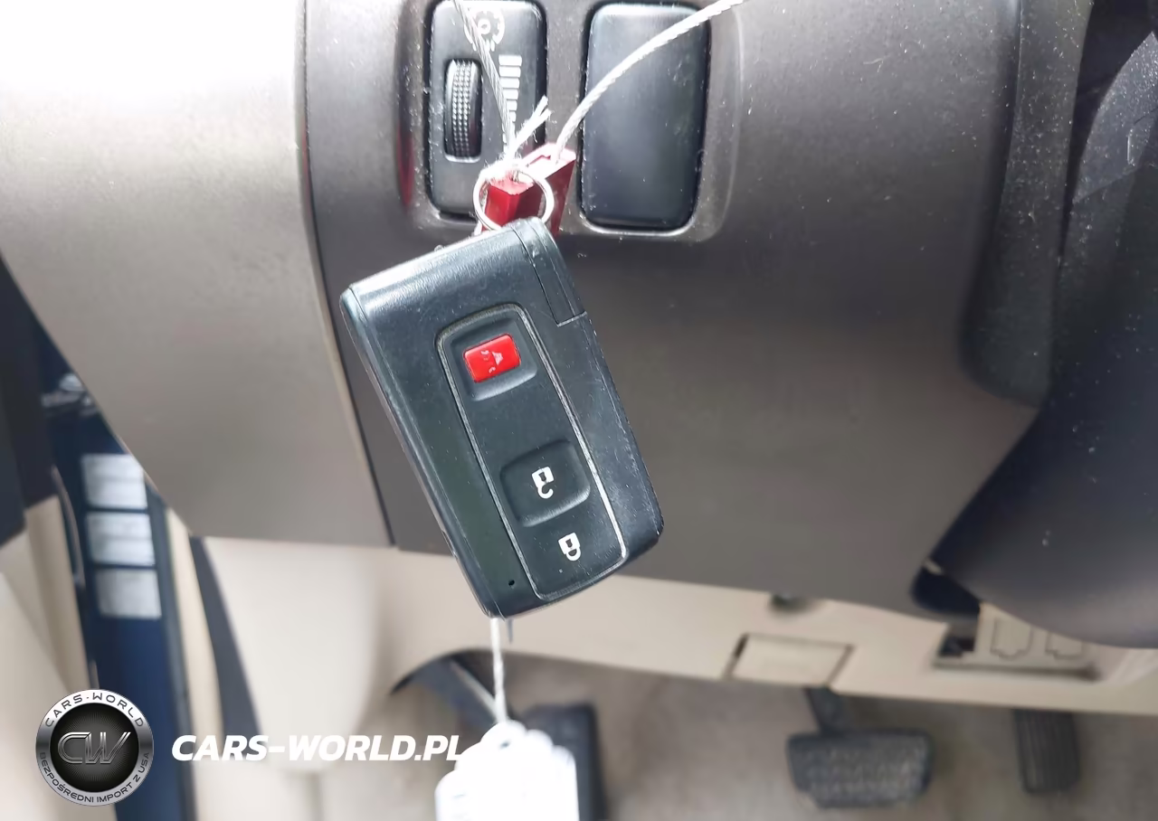TOYOTA PRIUS VIN:JTDKB22U840023658 - 11