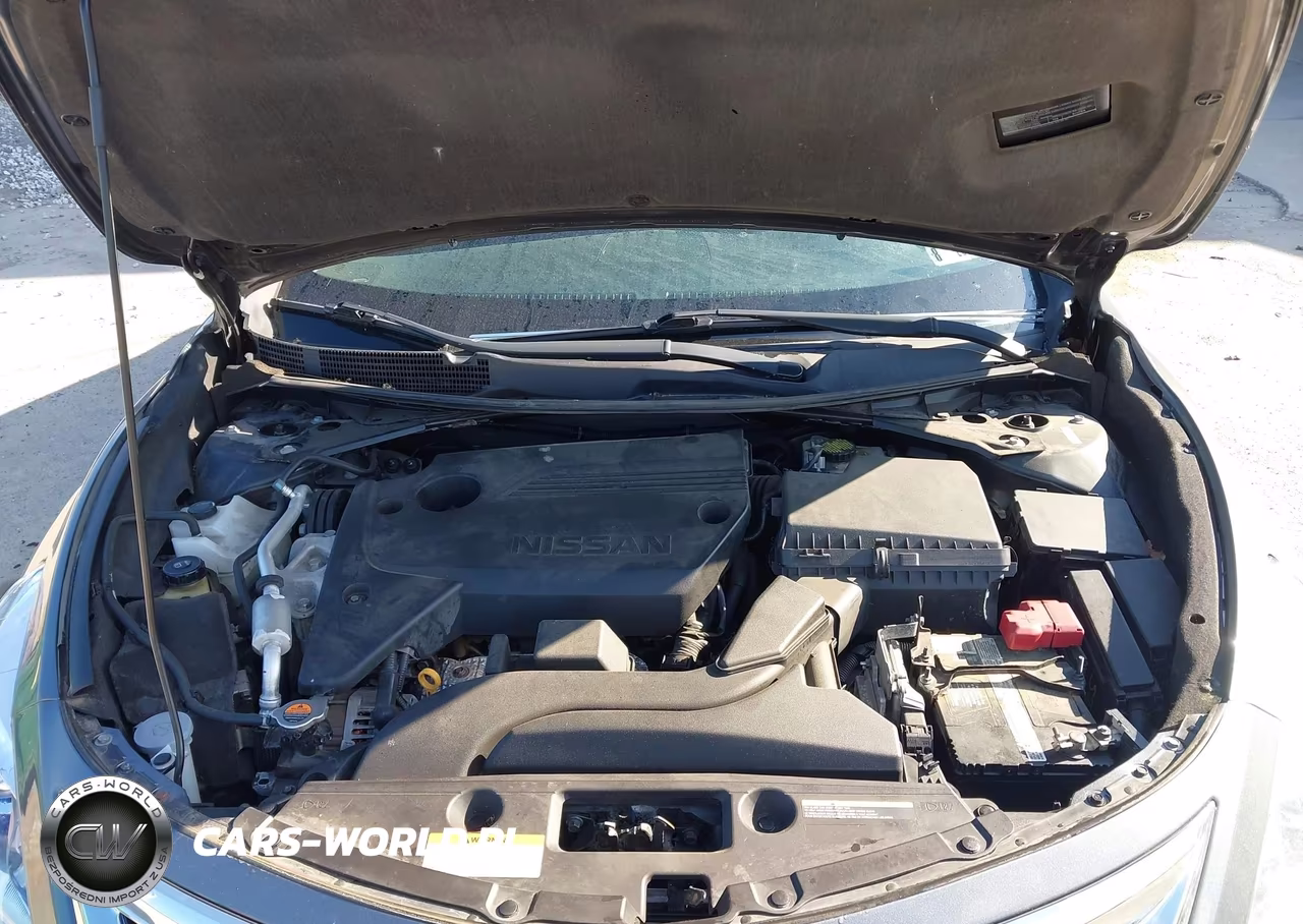 2015 Nissan Altima 2.5 S VIN:1N4AL3AP5FN923469 - 10