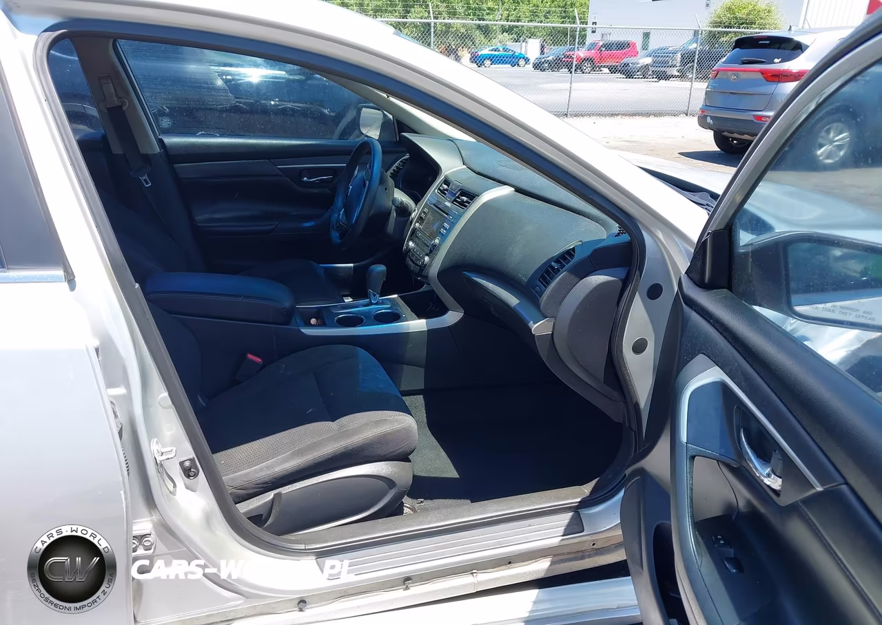 2015 Nissan Altima 2.5 S VIN:1N4AL3AP8FC574741 - 5