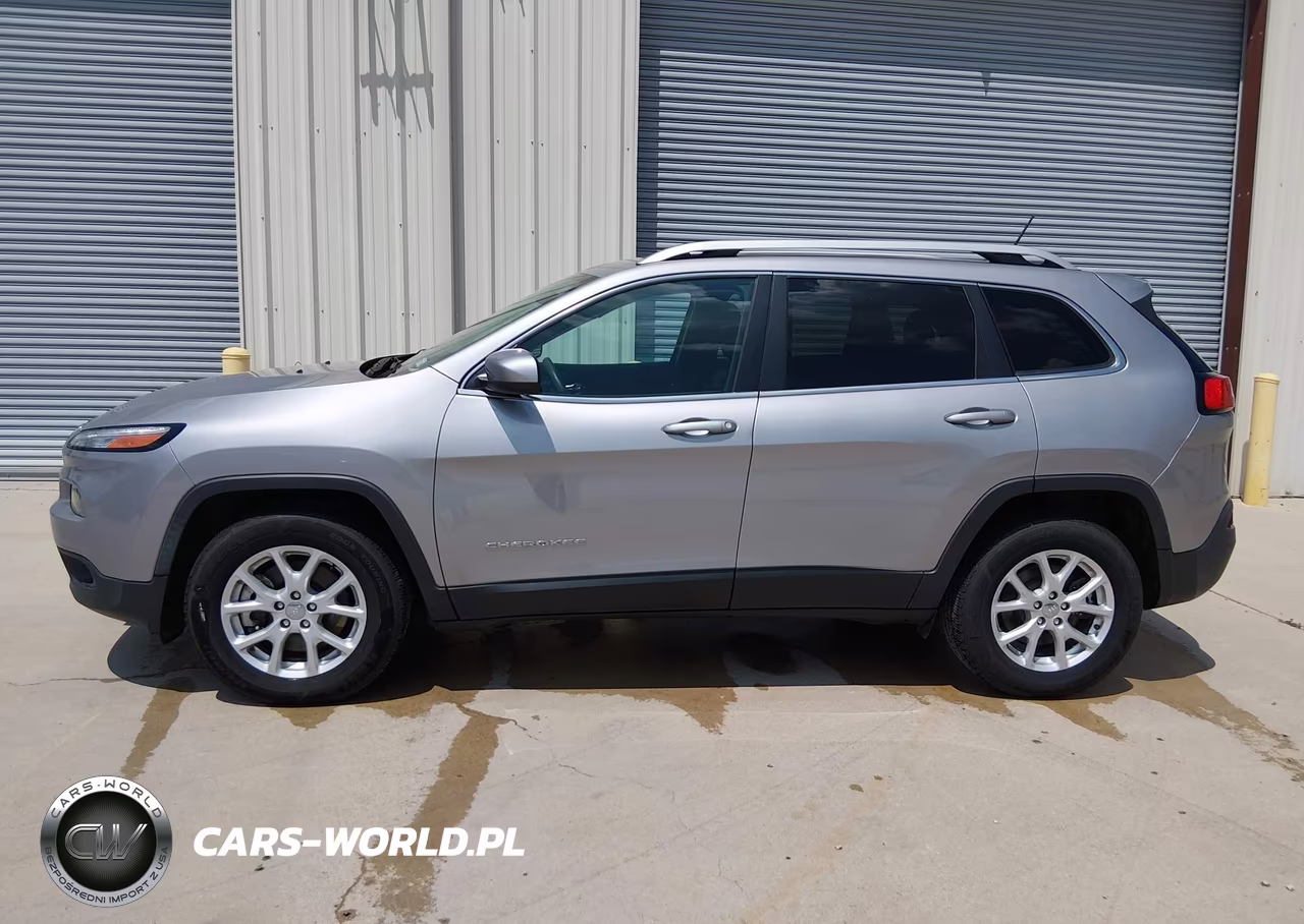2018 Jeep Cherokee Latitude 4X4 VIN:1C4PJMCB4JD528604 - 14