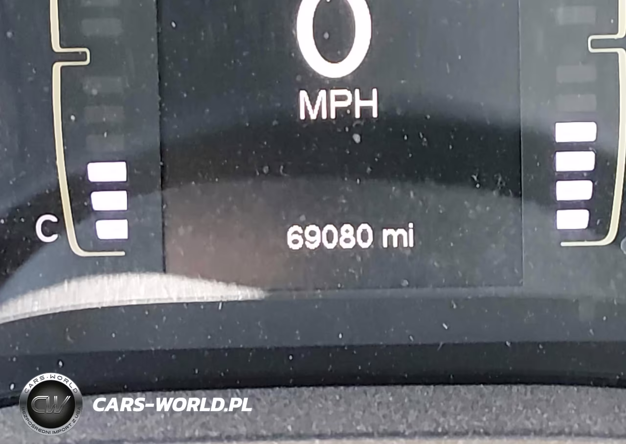 2018 Jeep Cherokee Latitude 4X4 VIN:1C4PJMCB4JD528604 - 15