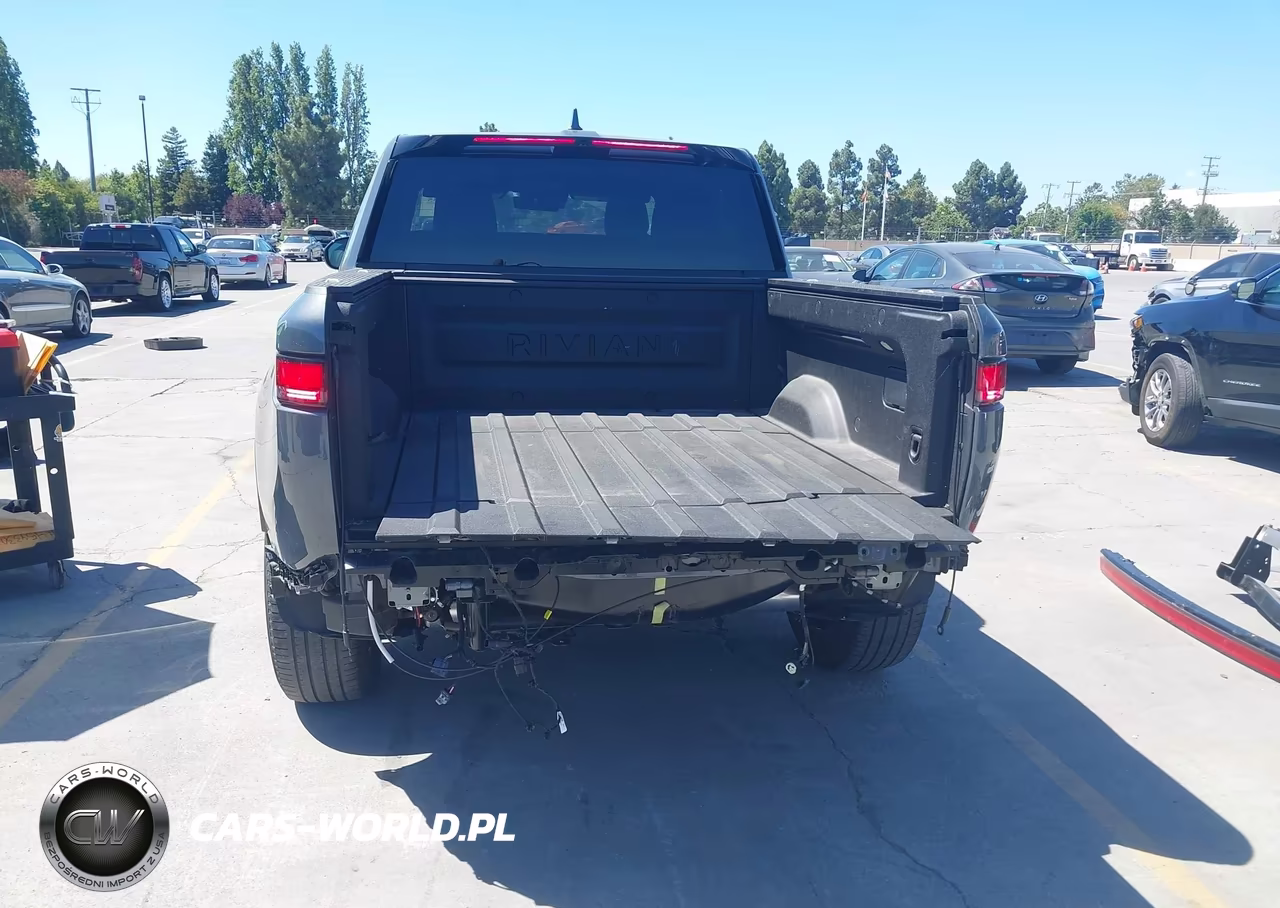 2025 Rivian R1T Adventure Dual Motor Large Pack-Adventure Dual Motor Max Pack VIN:7FCTGBAA0SN042275 - 6