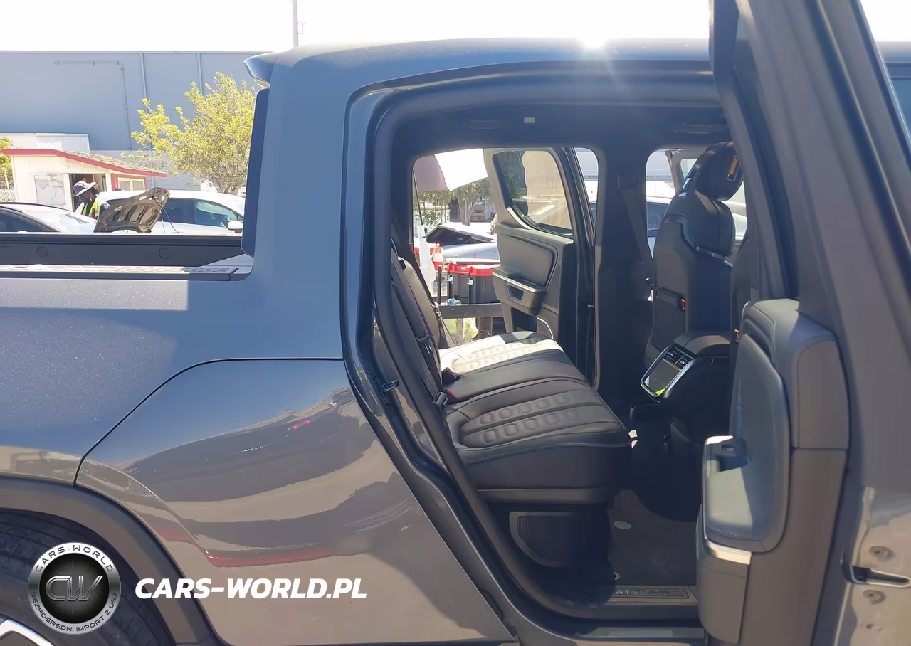 2025 Rivian R1T Adventure Dual Motor Large Pack-Adventure Dual Motor Max Pack VIN:7FCTGBAA0SN042275 - 8