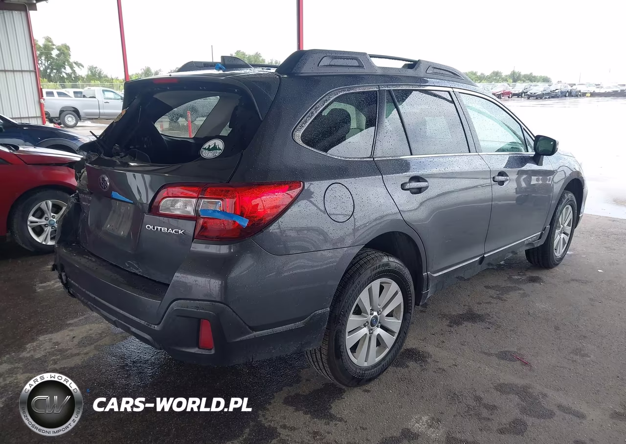 2019 Subaru Outback 2.5I Premium VIN:4S4BSAHC6K3270144 - 4