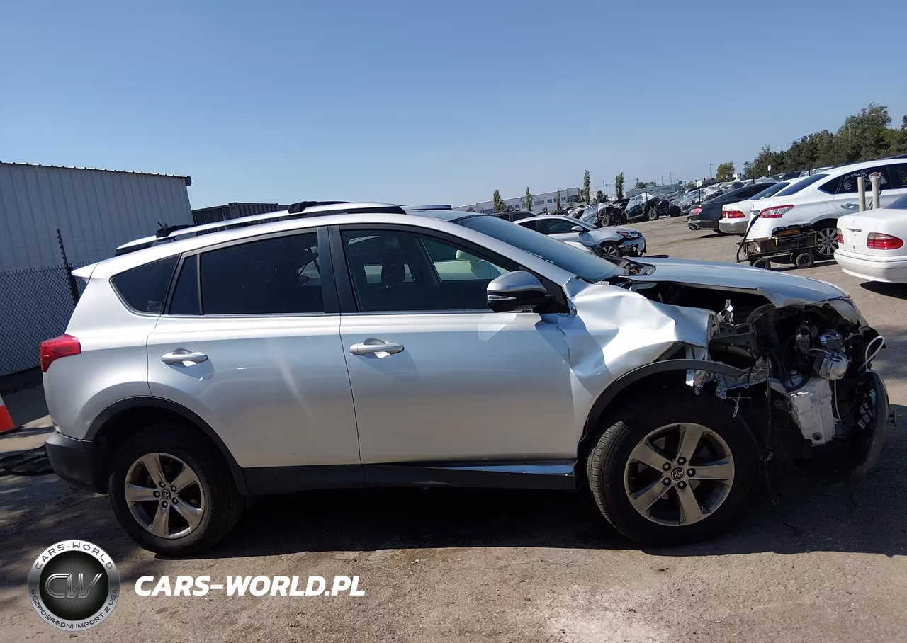 2015 Toyota Rav4 Xle VIN:JTMRFREV0FD132384 - 13