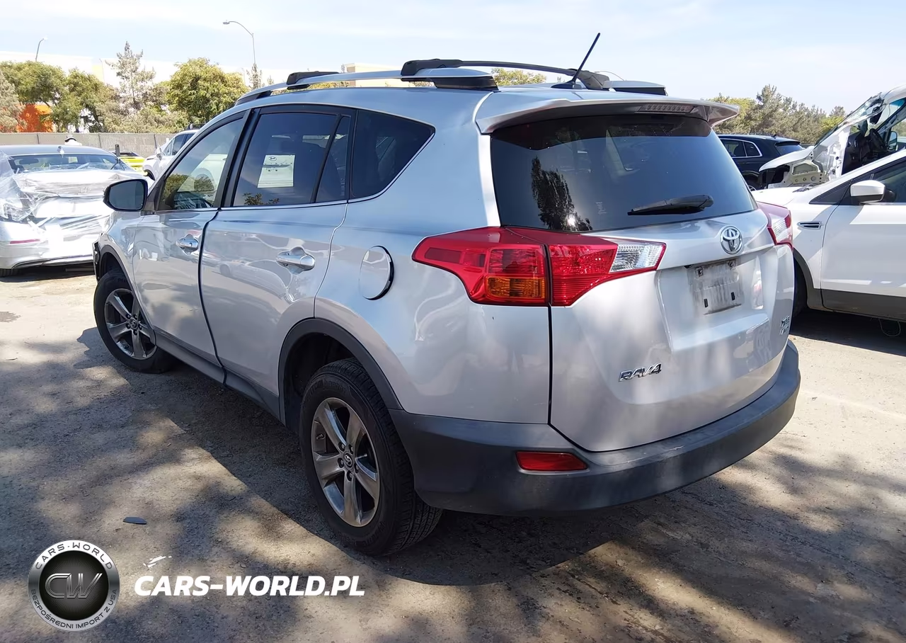 2015 Toyota Rav4 Xle VIN:JTMRFREV0FD132384 - 3