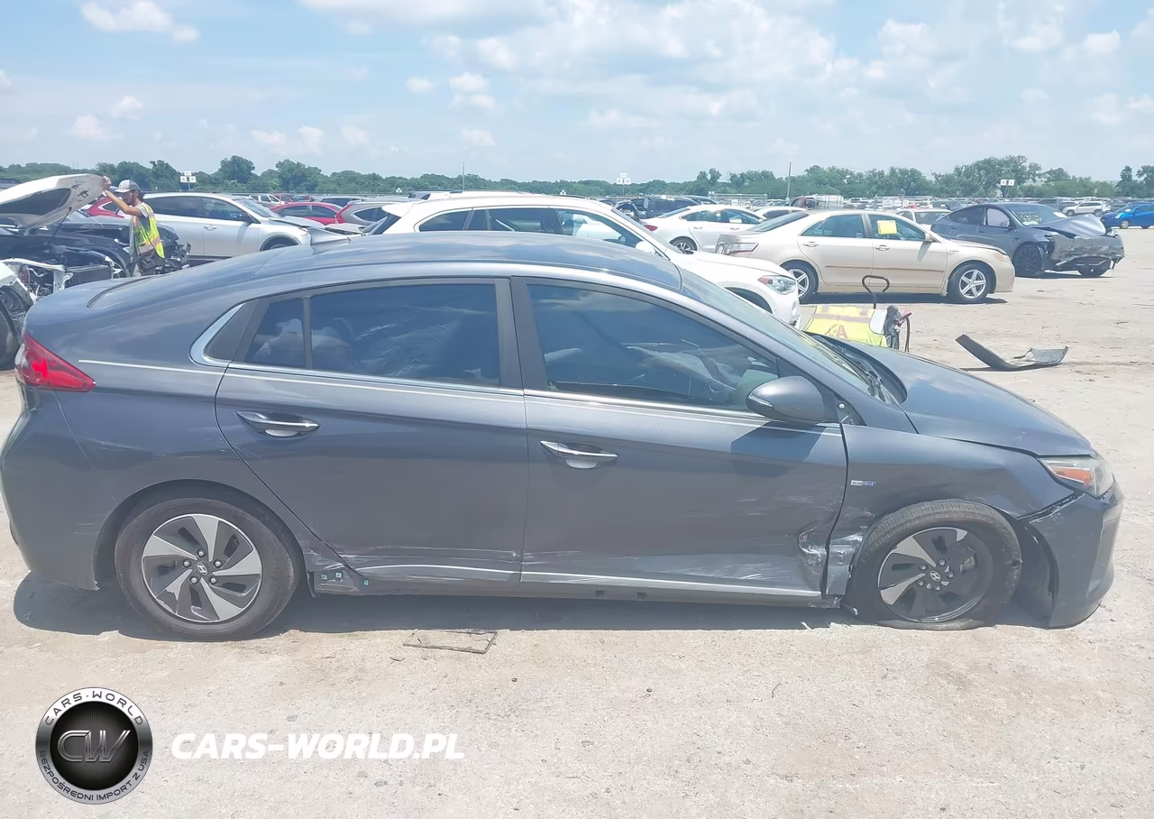 2017 Hyundai Ioniq Hybrid Sel VIN:KMHC75LC1HU037232 - 6