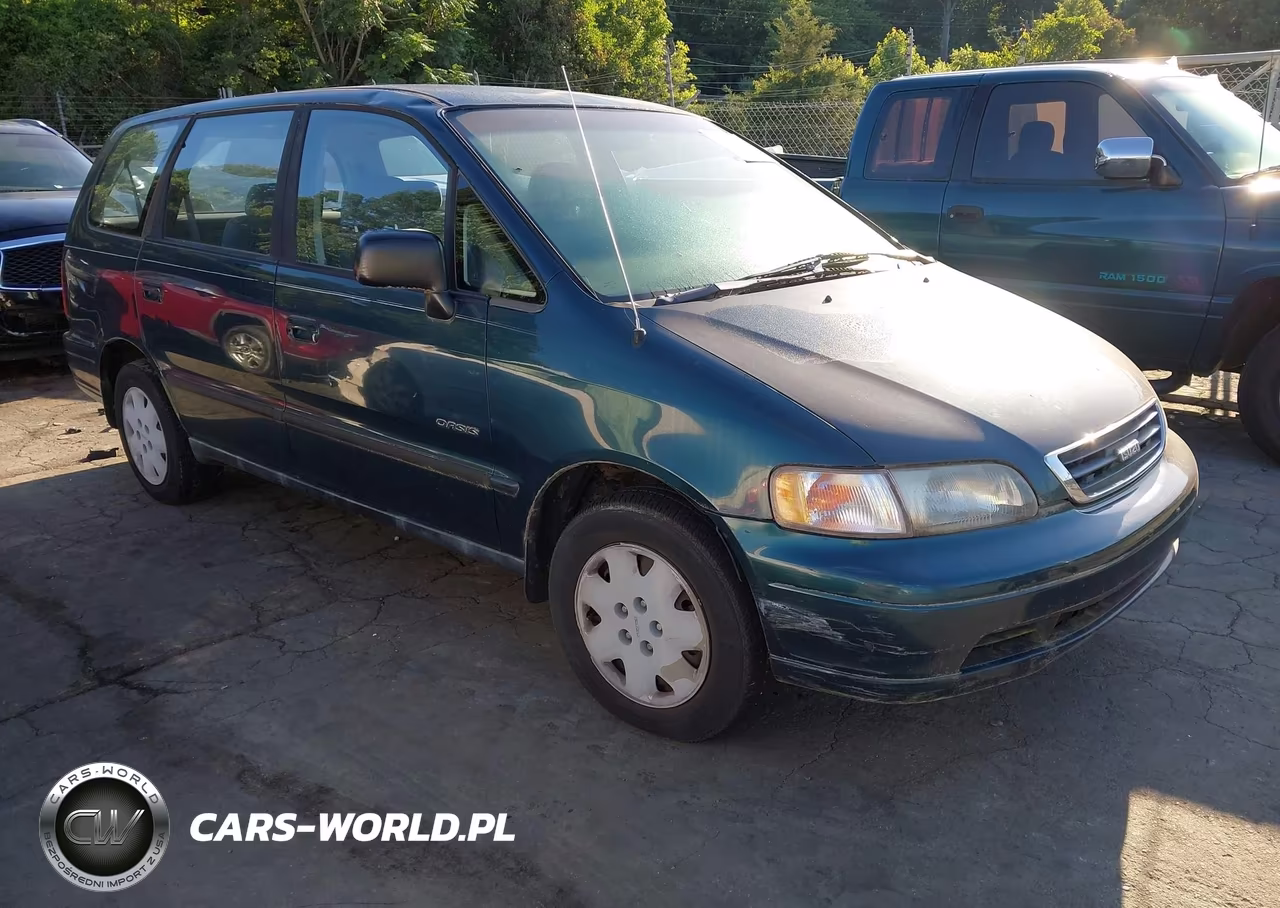 1997 Isuzu Oasis S