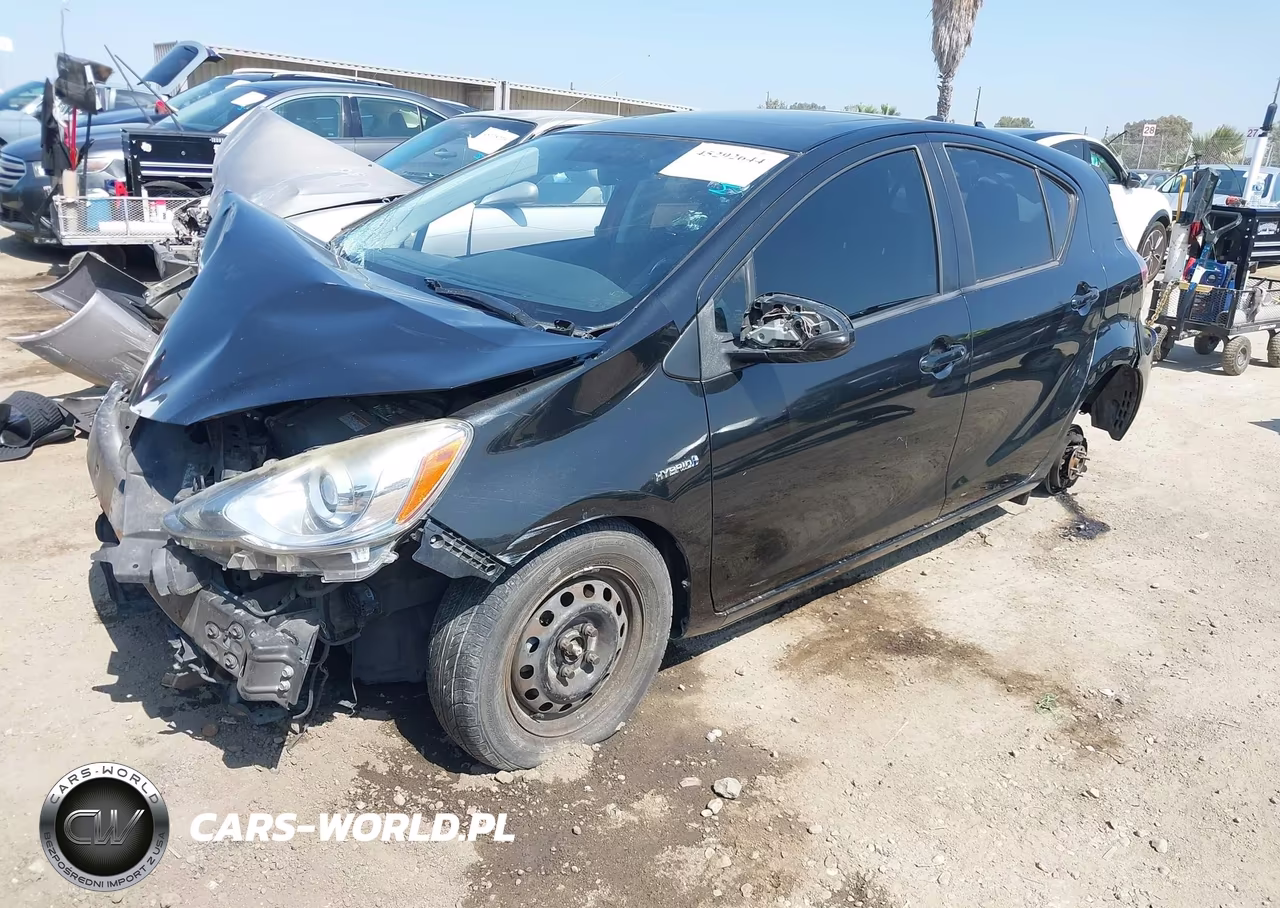 2015 Toyota Prius C Four VIN:JTDKDTB33F1113613 - 2