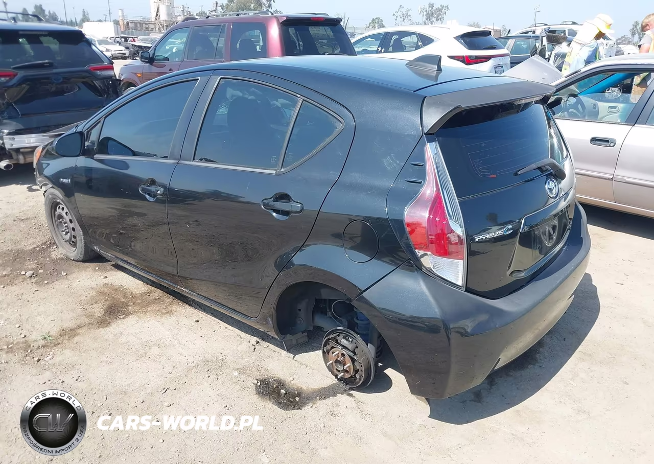 2015 Toyota Prius C Four VIN:JTDKDTB33F1113613 - 3