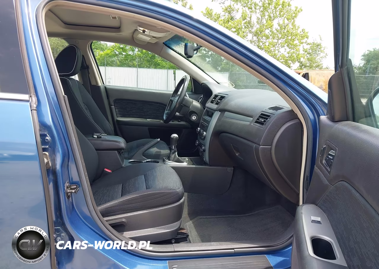 2010 Ford Fusion Se VIN:3FAHP0HA5AR365891 - 5