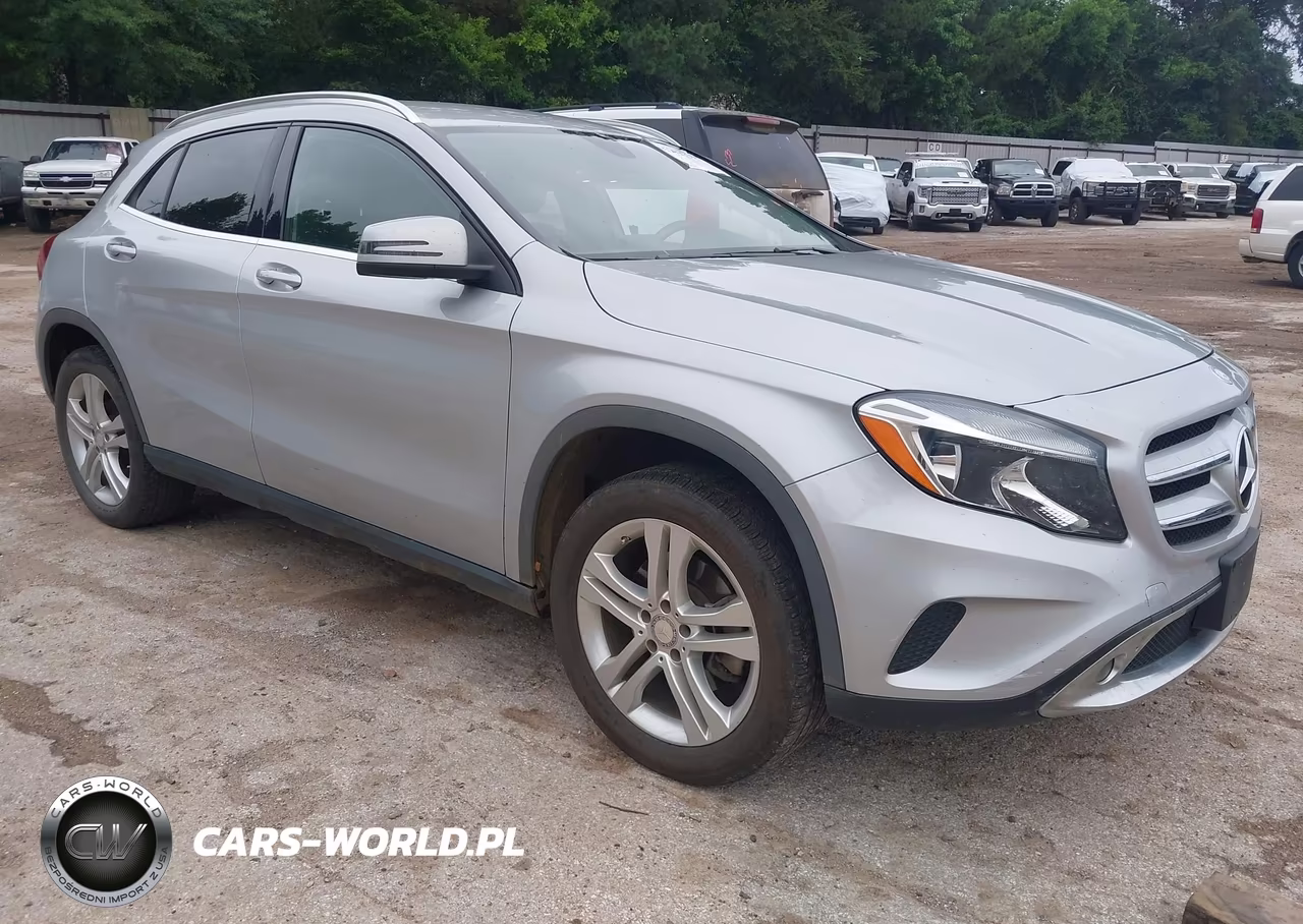 2015 Mercedes-Benz Gla 250 4Matic – zdjęcie 1 z 17