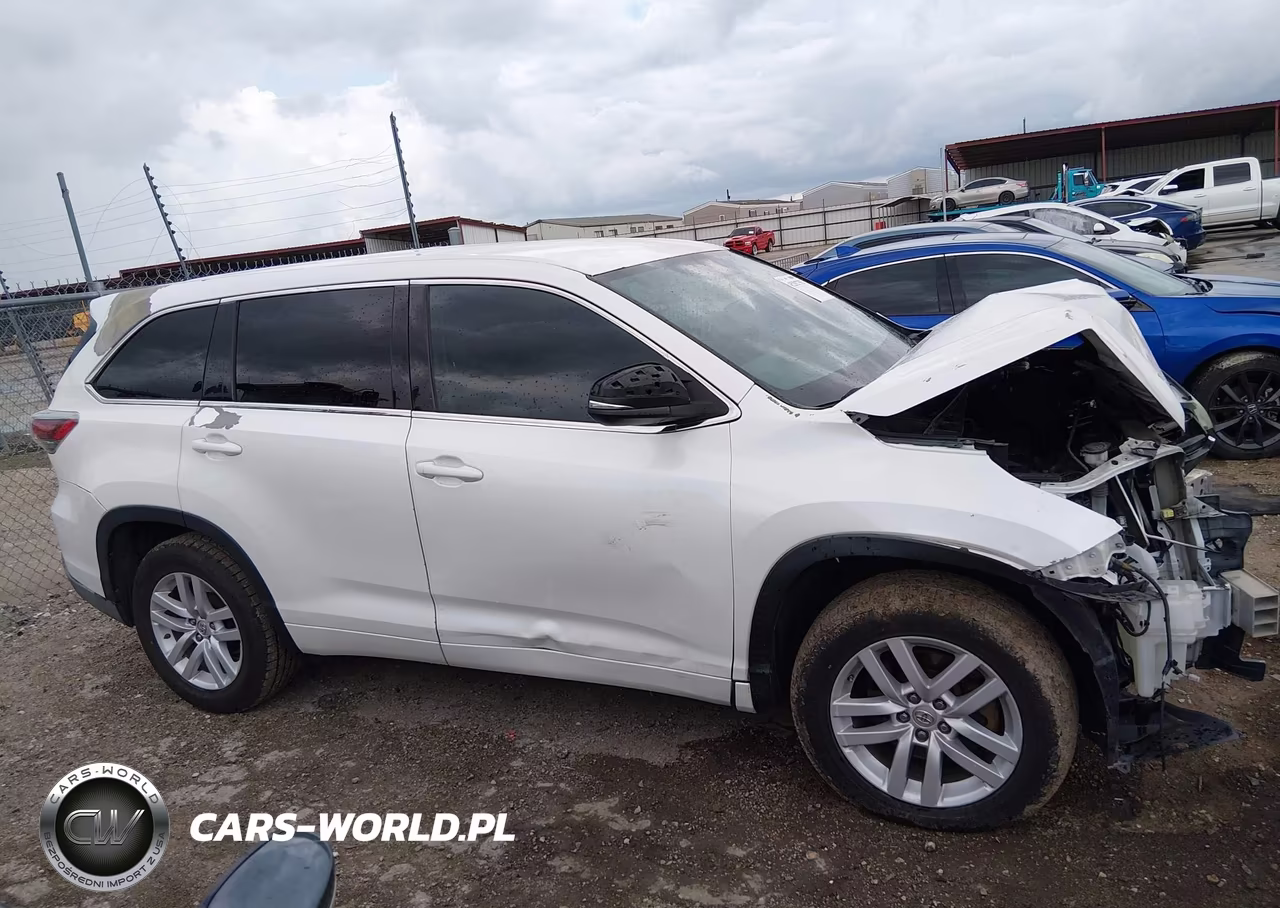 2015 Toyota Highlander Le VIN:5TDZARFH1FS011925 - 13