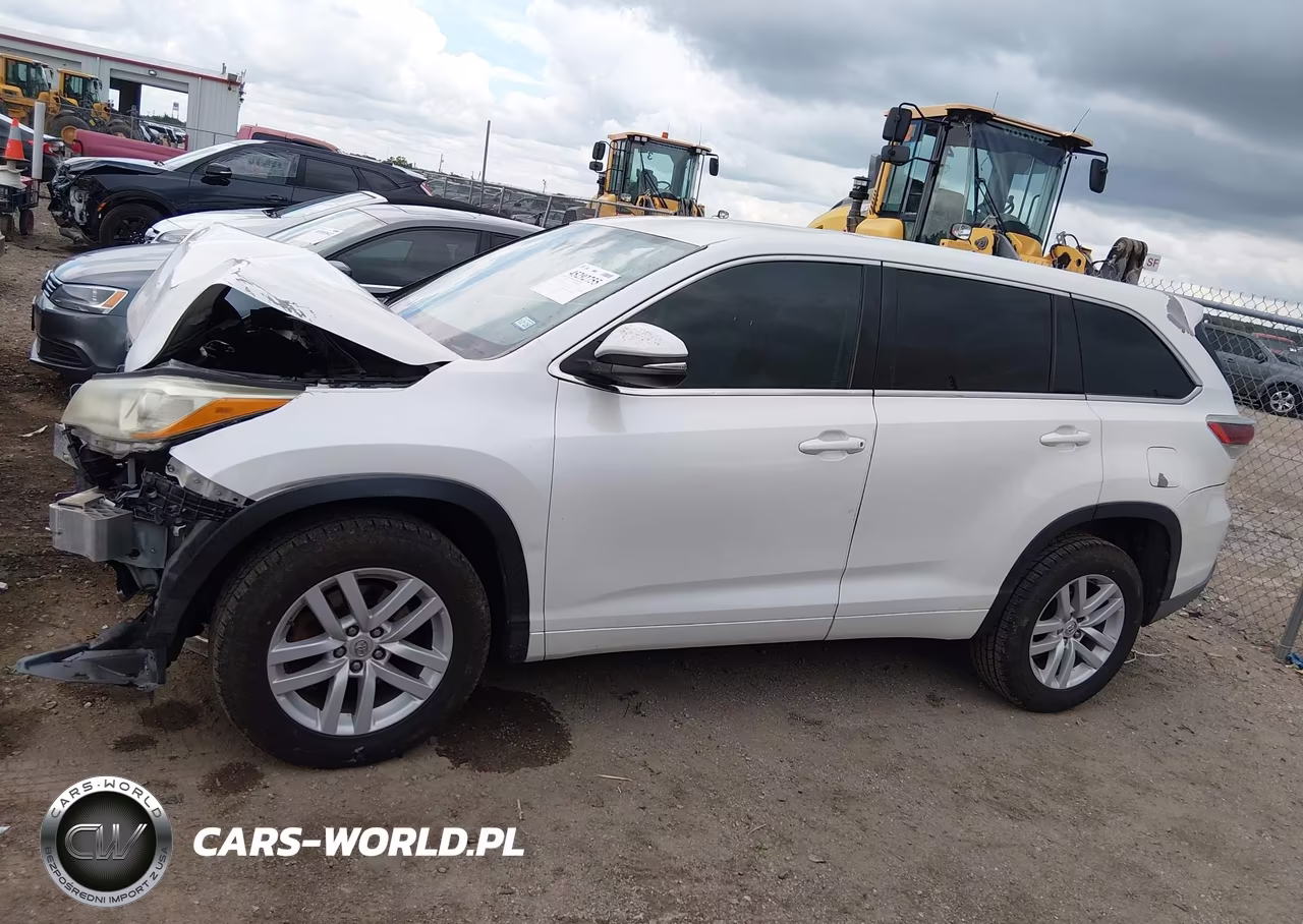 2015 Toyota Highlander Le VIN:5TDZARFH1FS011925 - 14