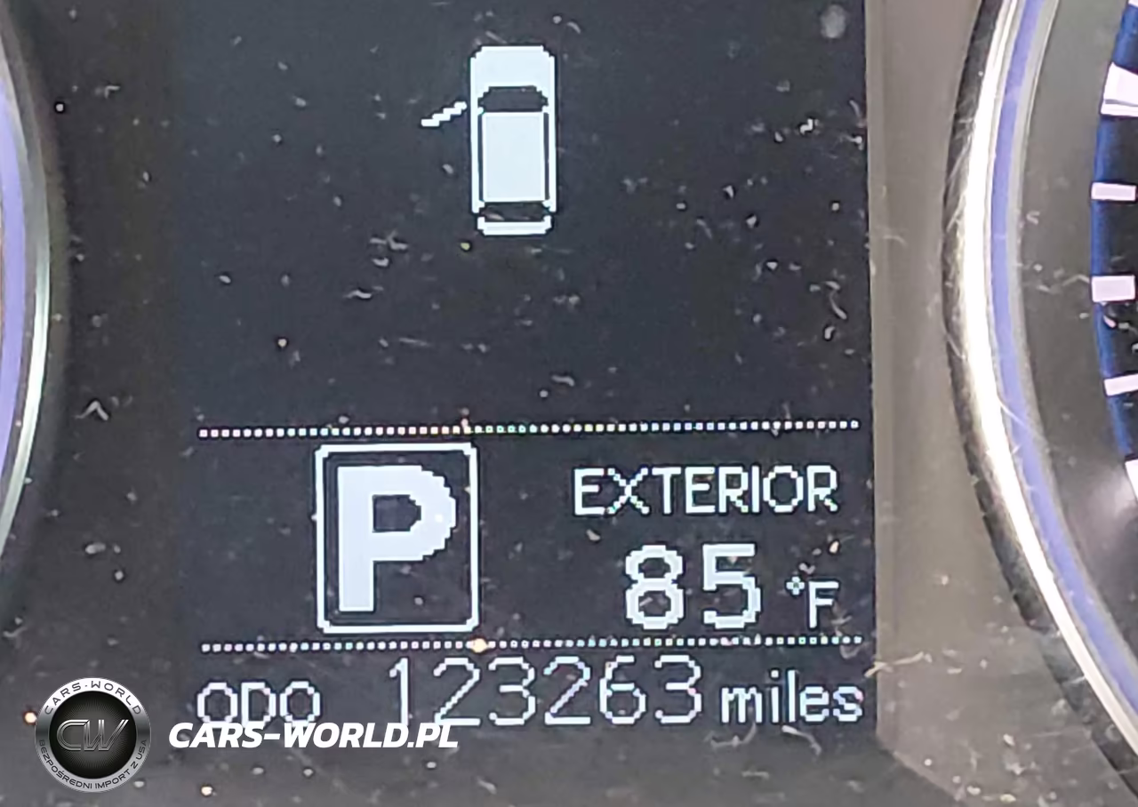 2015 Toyota Highlander Le VIN:5TDZARFH1FS011925 - 15