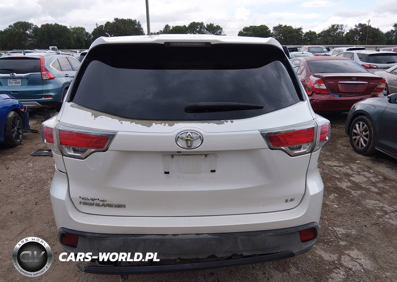 2015 Toyota Highlander Le VIN:5TDZARFH1FS011925 - 16