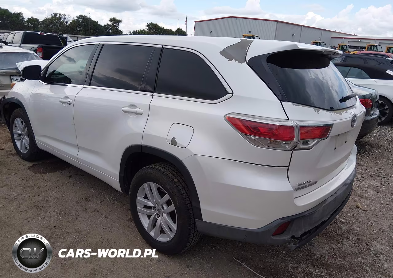 2015 Toyota Highlander Le VIN:5TDZARFH1FS011925 - 3
