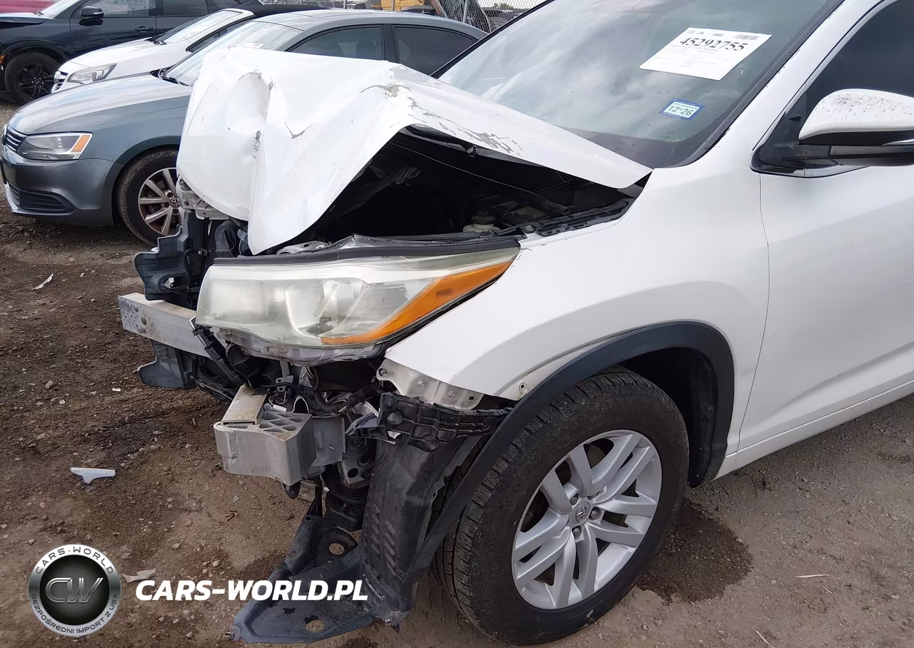 2015 Toyota Highlander Le VIN:5TDZARFH1FS011925 - 6