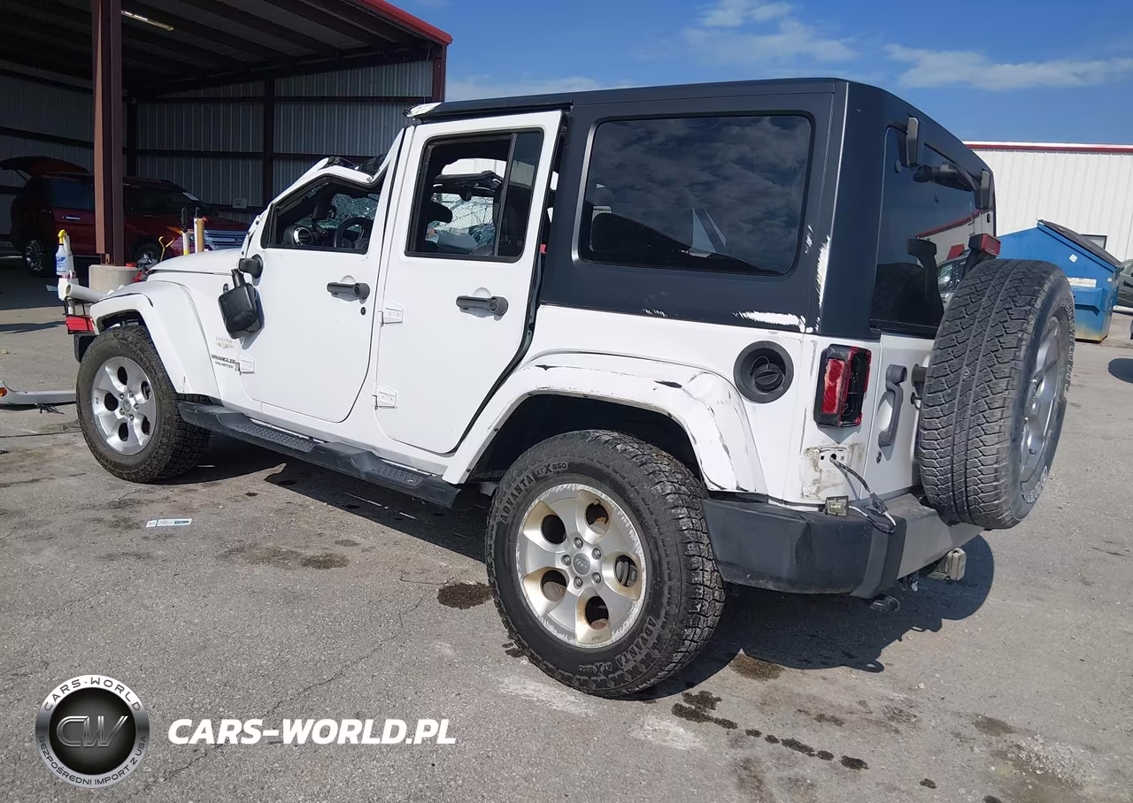 2015 Jeep Wrangler Unlimited Sahara VIN:1C4BJWEG5FL624446 - 3