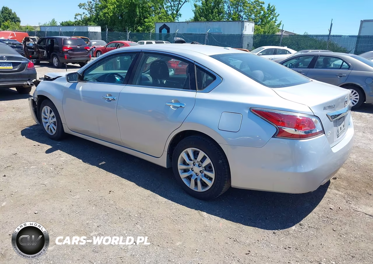 2014 Nissan Altima 2.5 S VIN:1N4AL3AP1EC173126 - 3