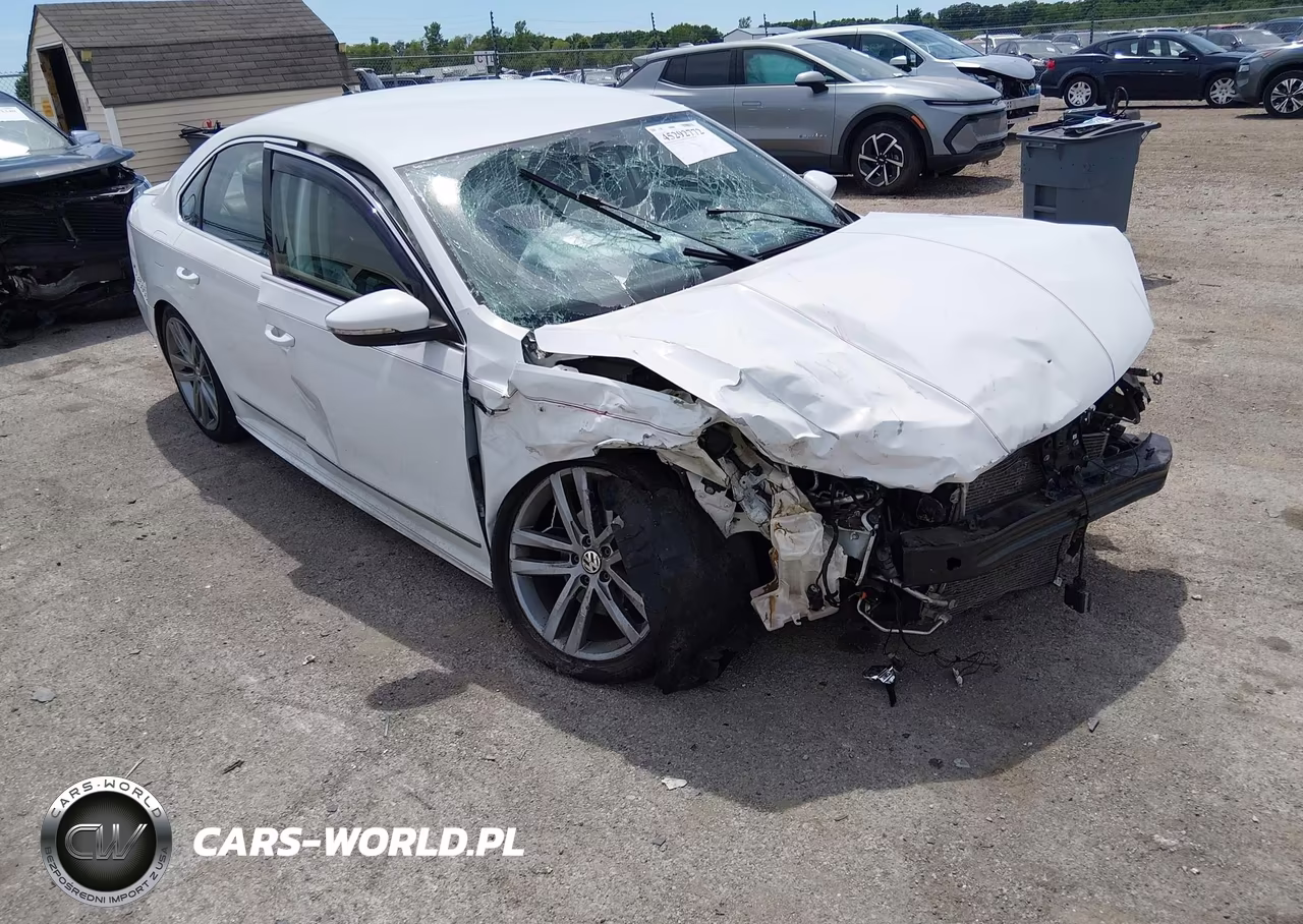2017 Volkswagen Passat 1.8T R-Line – zdjęcie 1 z 17