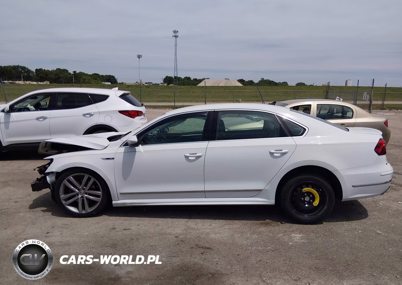 2017 Volkswagen Passat 1.8T R-Line VIN:1VWDT7A34HC017935 - 15