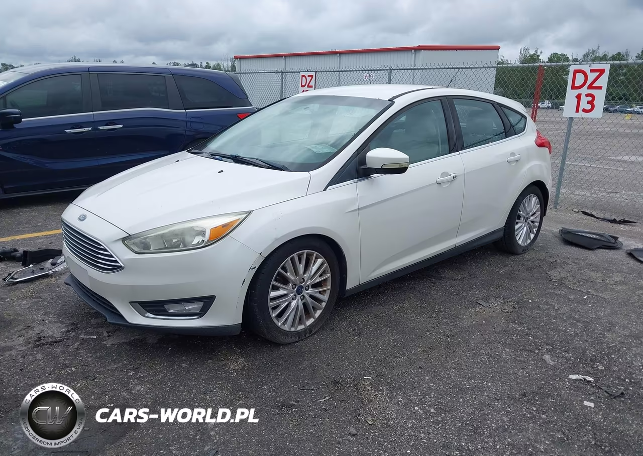 2016 Ford Focus Titanium VIN:1FADP3N23GL307007 - 2